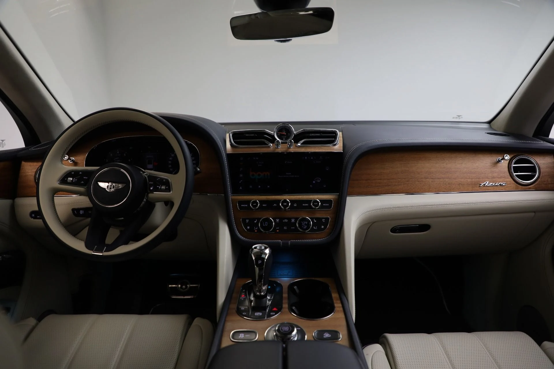 mph034_1475958415_Used_2024_Bentley_Bentayga_Azure_V8_3339f0176d