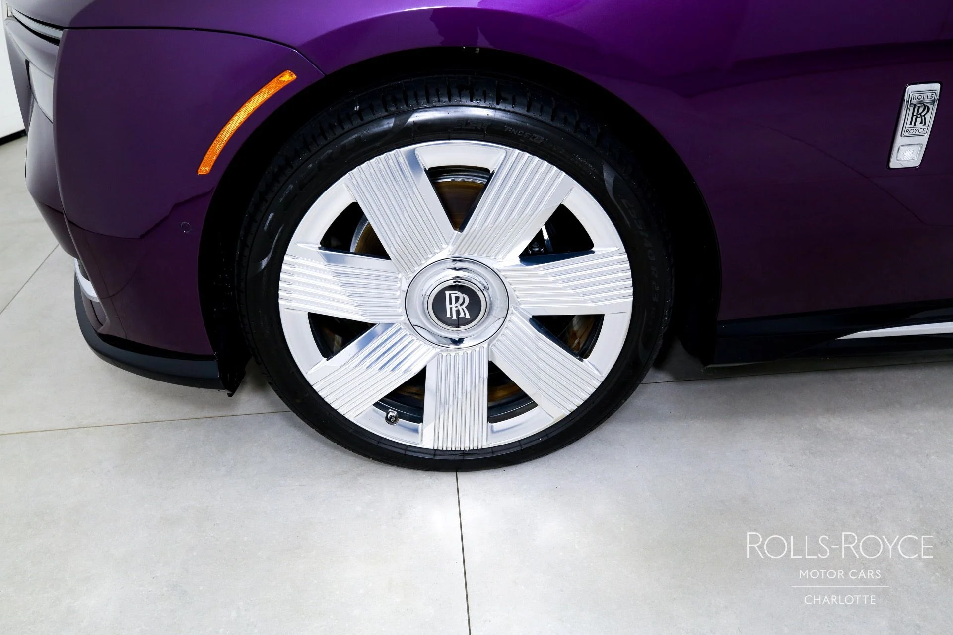 mph034_1477348689_Used_2024_Rolls_Royce_Spectre_1754591081_f97ae5afbb