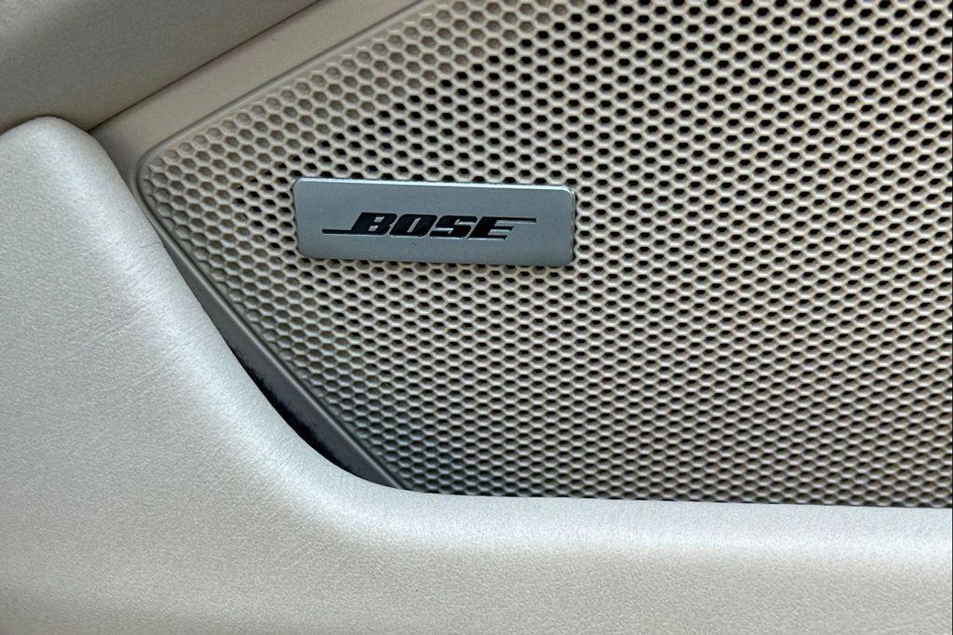 mph034_1494359079_i40_a0d_Ze_Zs_Xh_w8h_ZF_Iu8_G9w_LQ_b10cc83525