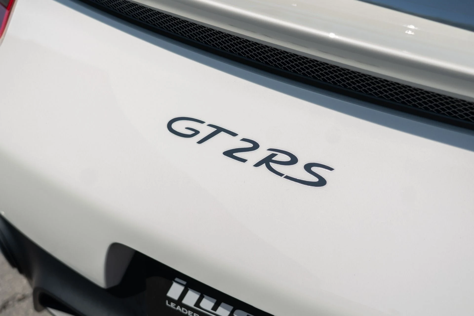 mph034_1495553343_Used_2018_Porsche_911_GT_2_RS_1755904886_edd3eef658
