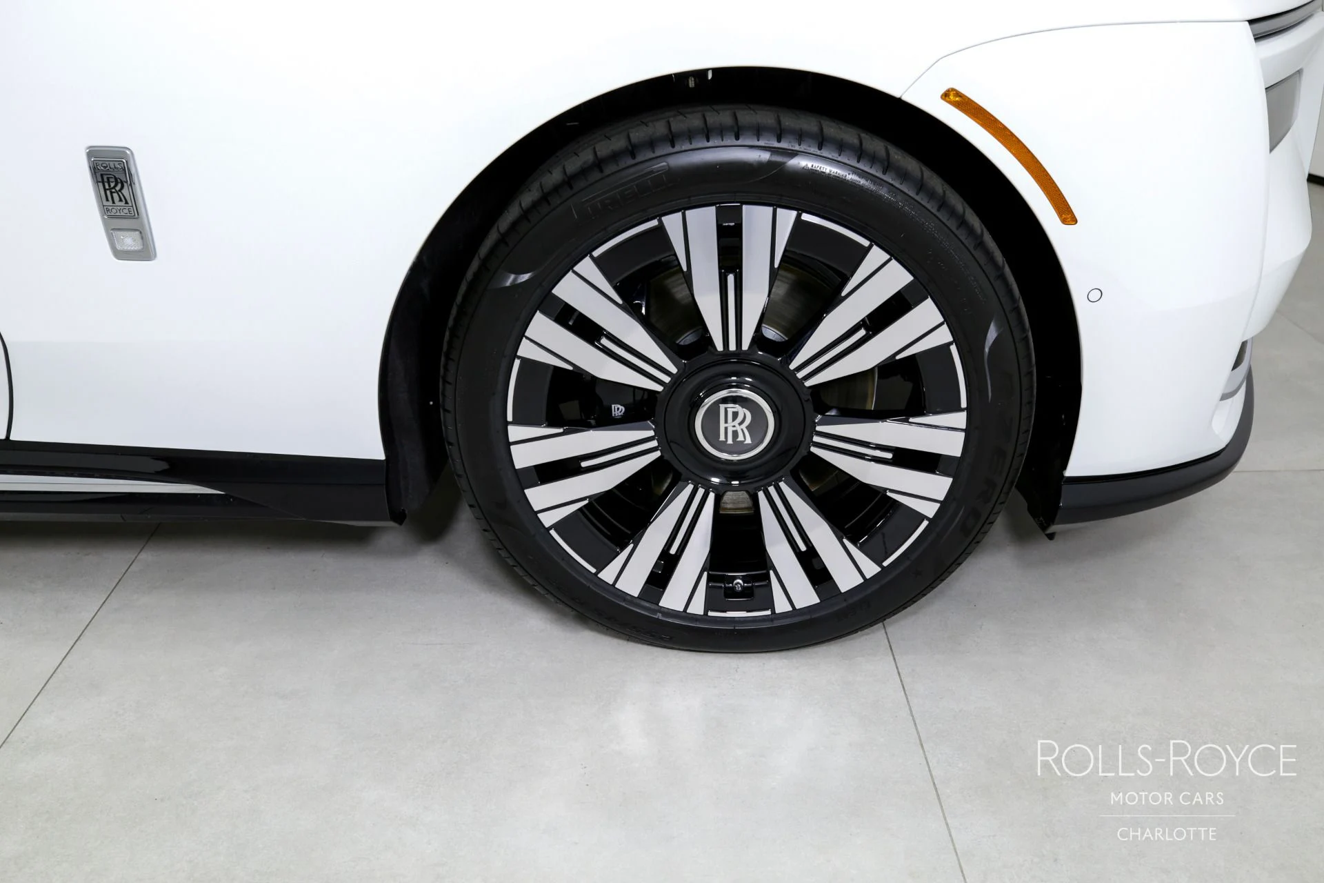 mph034_1497076272_Used_2024_Rolls_Royce_Spectre_1712872063_9c033353af