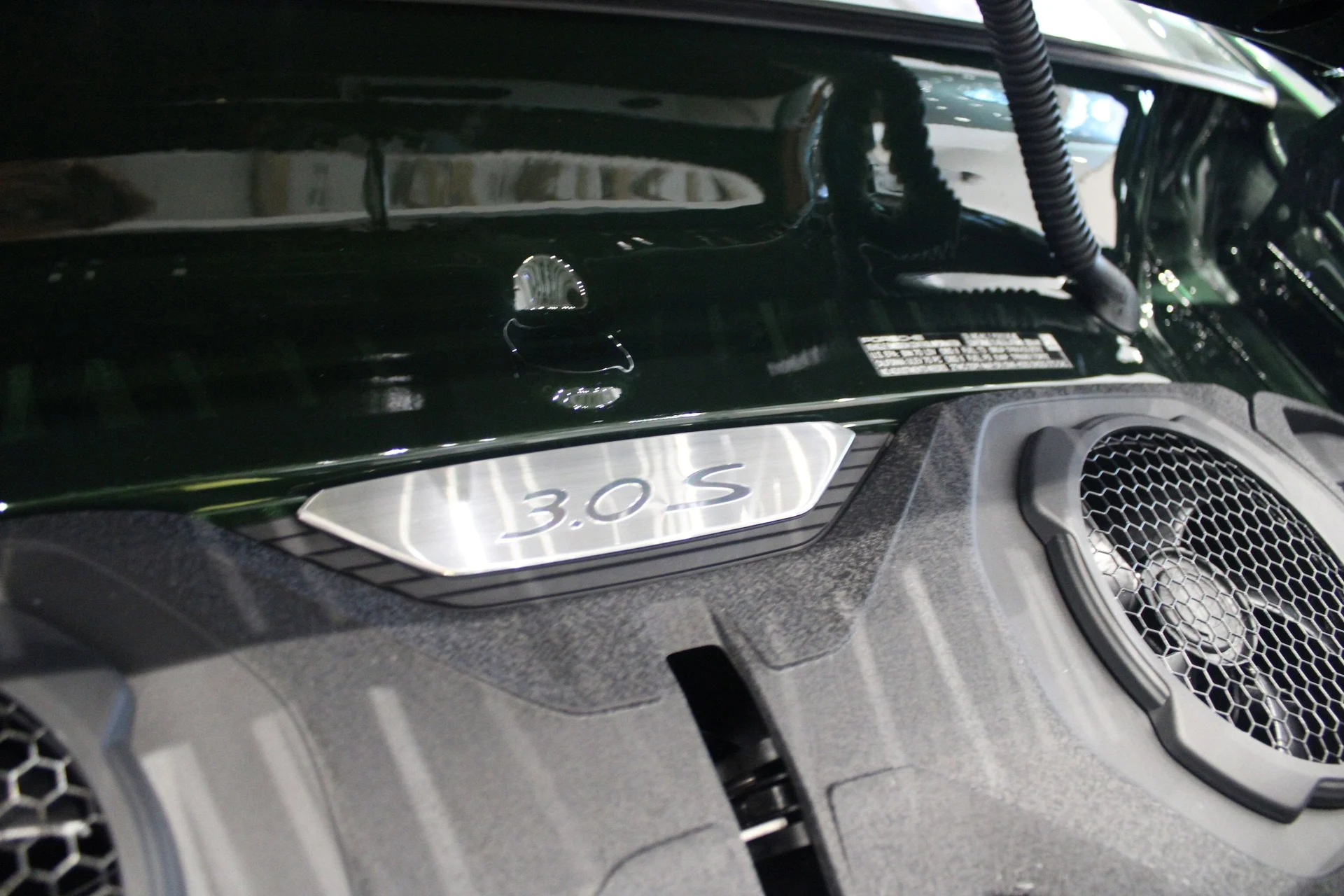 mph034_150394946_f2a957cd5732fbb723ccff7767533e54x_1b43f17529