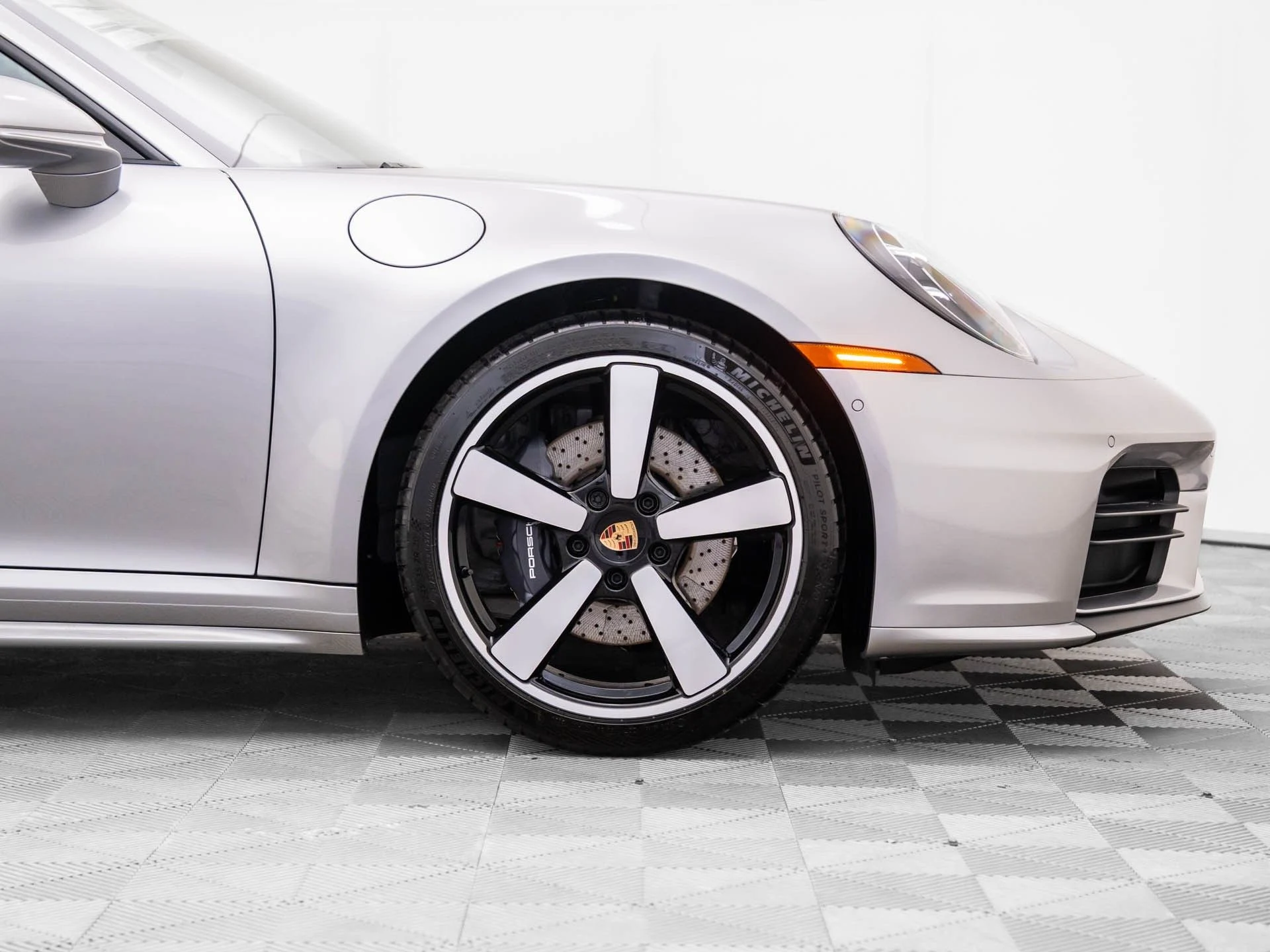 mph034_1512879990_bfed2310b51e4149bc828ed5449b5ec4x_bb6d57c49b