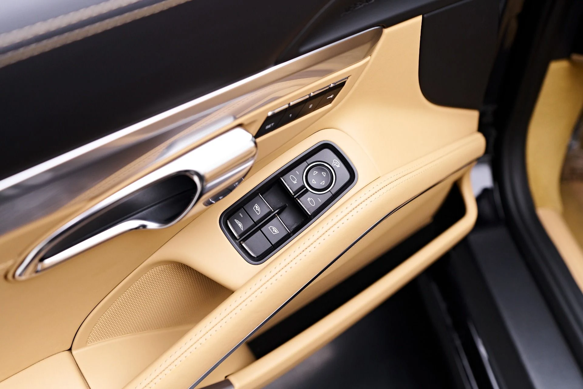 mph034_1525997580_Used_2015_Porsche_911_Carrera_1752707667_358b81768f