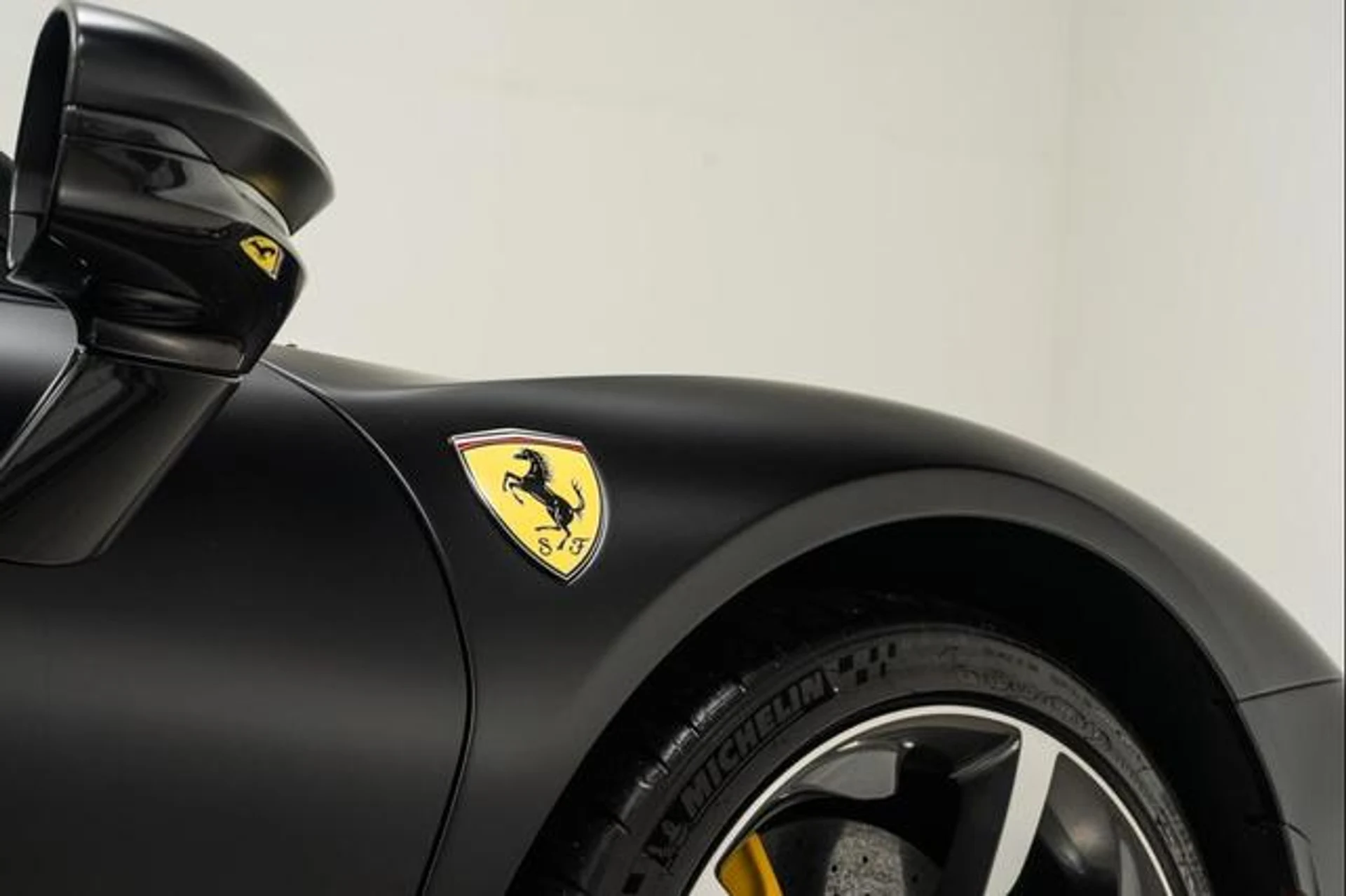 mph034_1531466229_BHOIB_Dli_LJ_7ga_CQ_3h_Lx_QHI_Ru_Gk_e50f8f6a5d