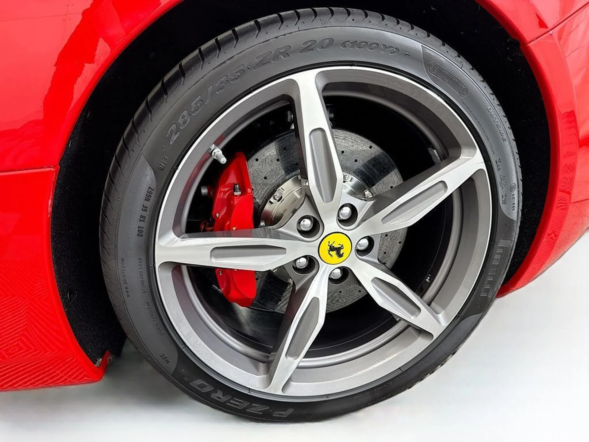 mph034_153415830_used_2014_ferrari_california_2drconvertible_8119_22996020_35_1024_0e80d62e8c