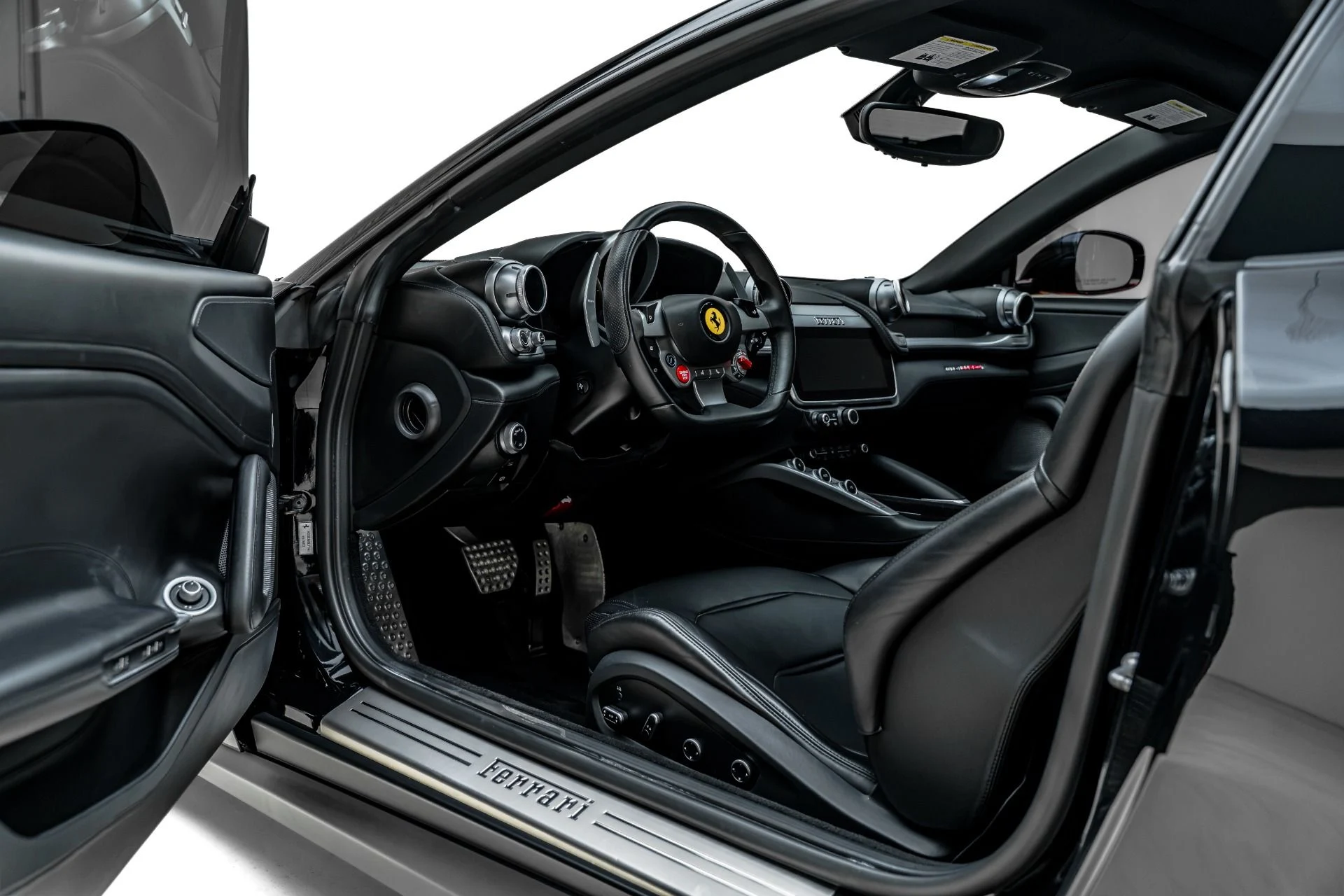 mph034_1536902774_Used_2018_Ferrari_GTC_4_Lusso_T_1783036232_d7eab9de03