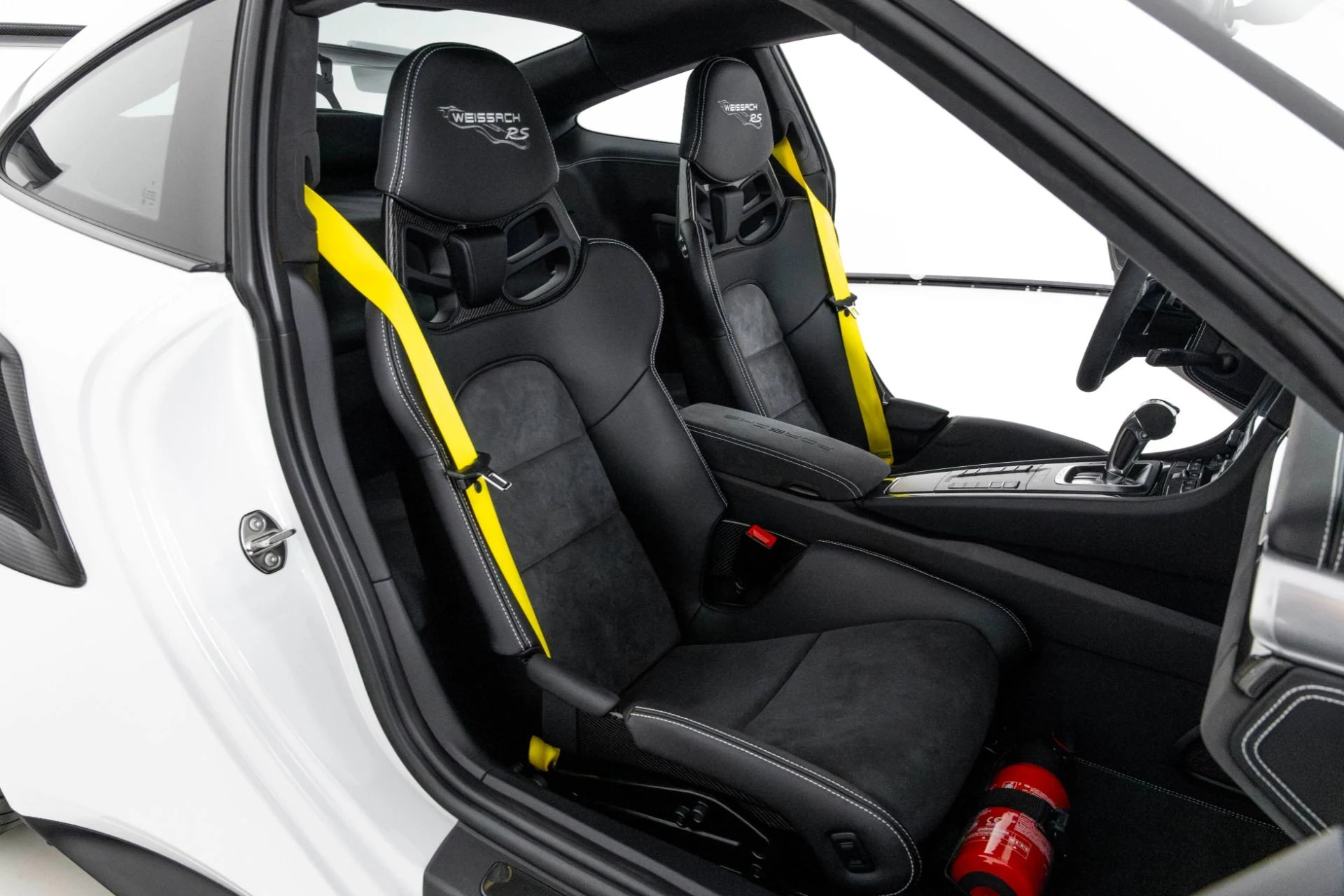 mph034_1540607367_Used_2018_Porsche_911_GT_2_RS_1762386676_3501012c07