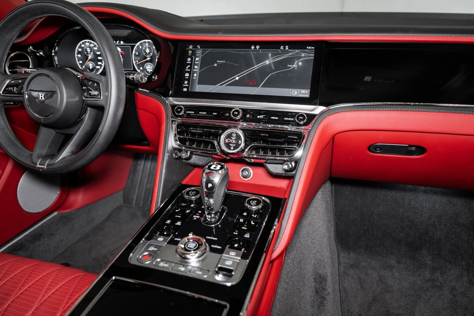mph034_1545612371_Used_2021_Bentley_Flying_Spur_V8_1752848699_3693b93d99