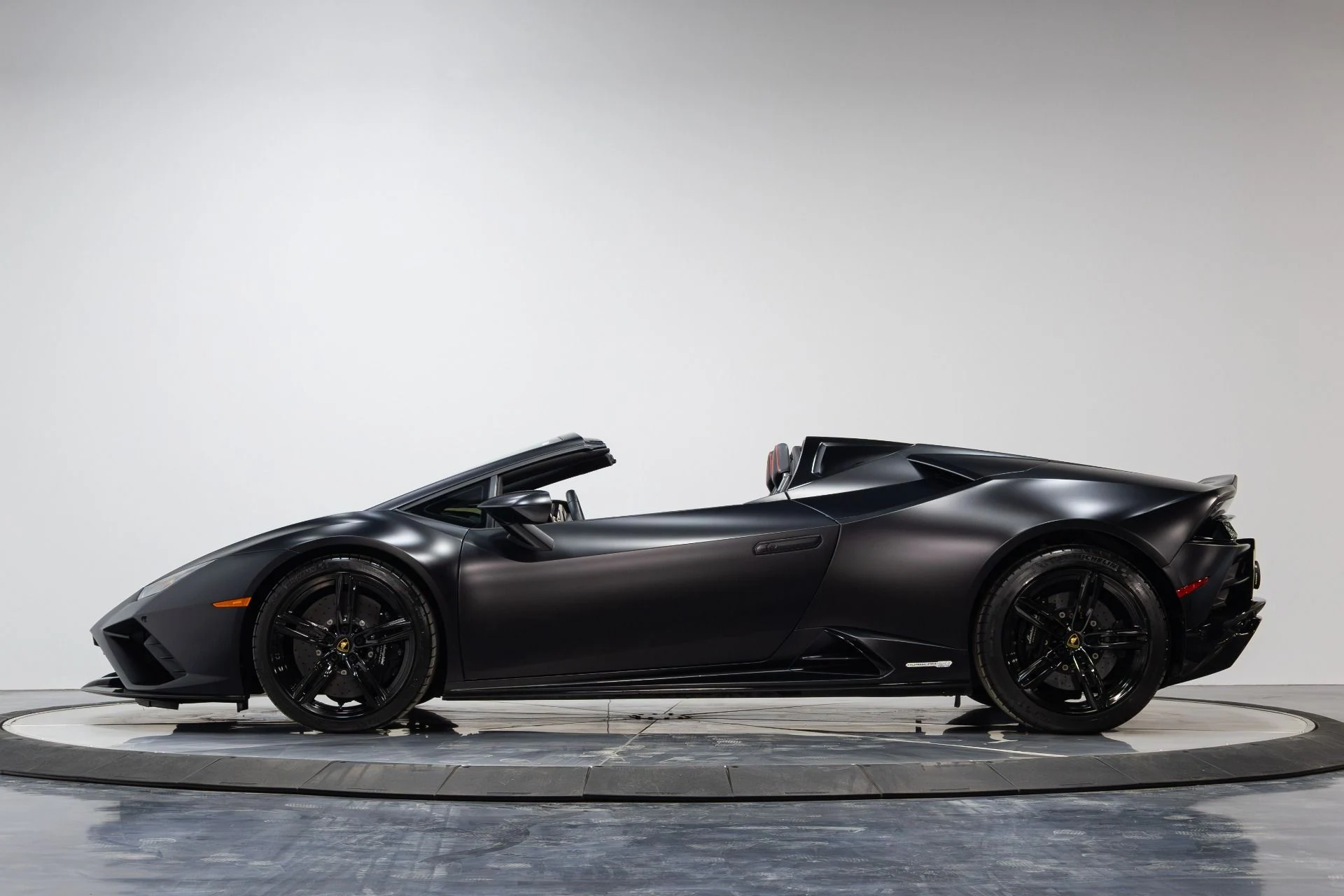 mph034_1549216837_Used_2021_Lamborghini_Huracan_EVO_1773475781_a4a9b48c5d