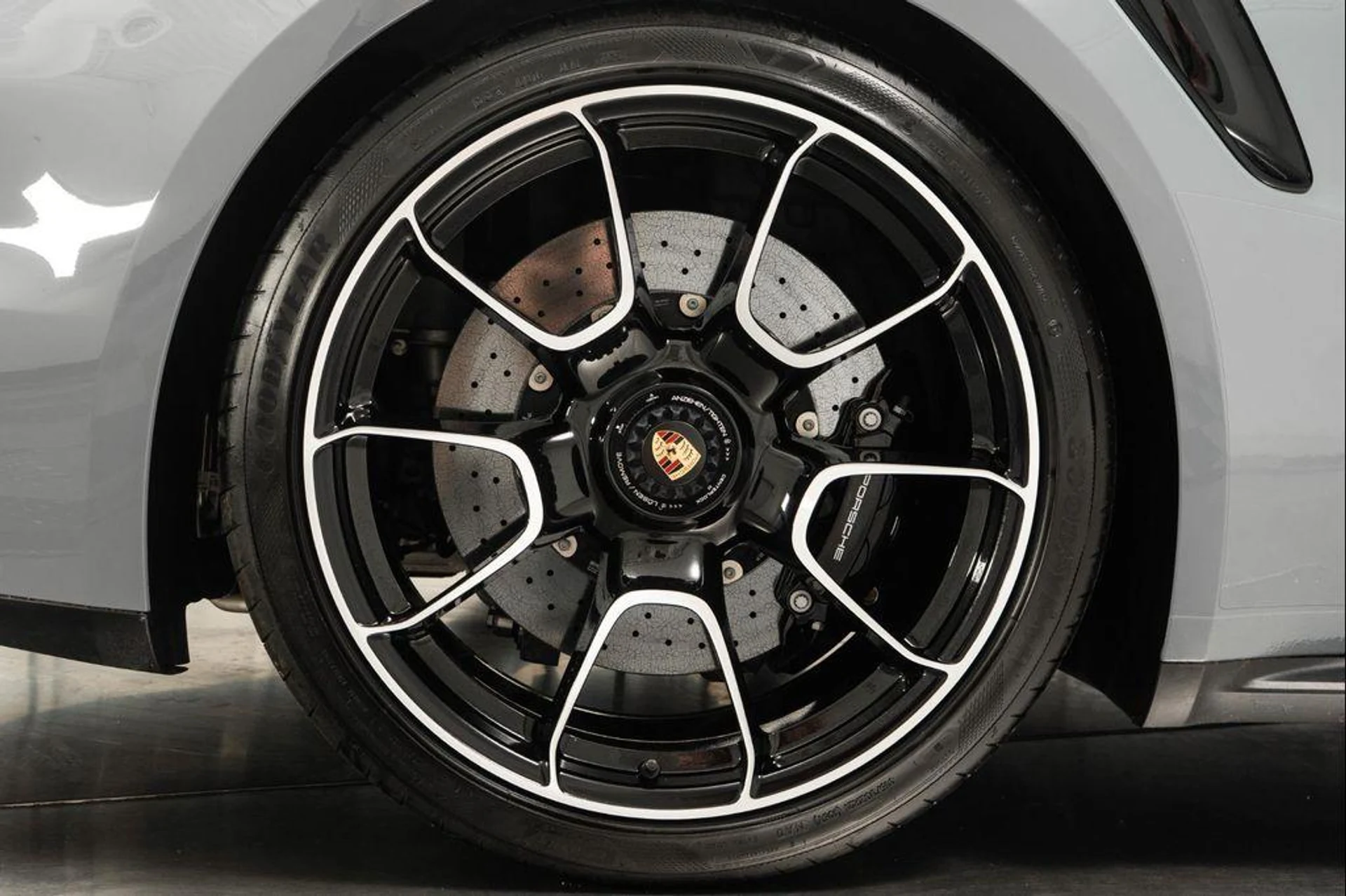 mph034_1562164306_ie_V_Xyl_Q7_Ry_C95_VRR_7va_je_C4xl_I_0cf1274475