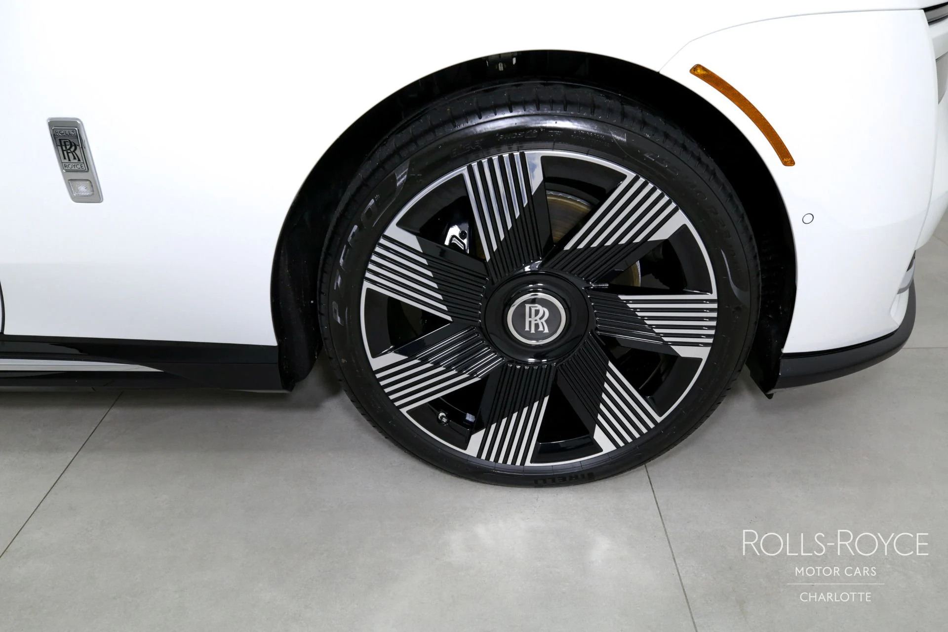 mph034_1566610509_Used_2024_Rolls_Royce_Spectre_1712699361_46dd9bc4cb