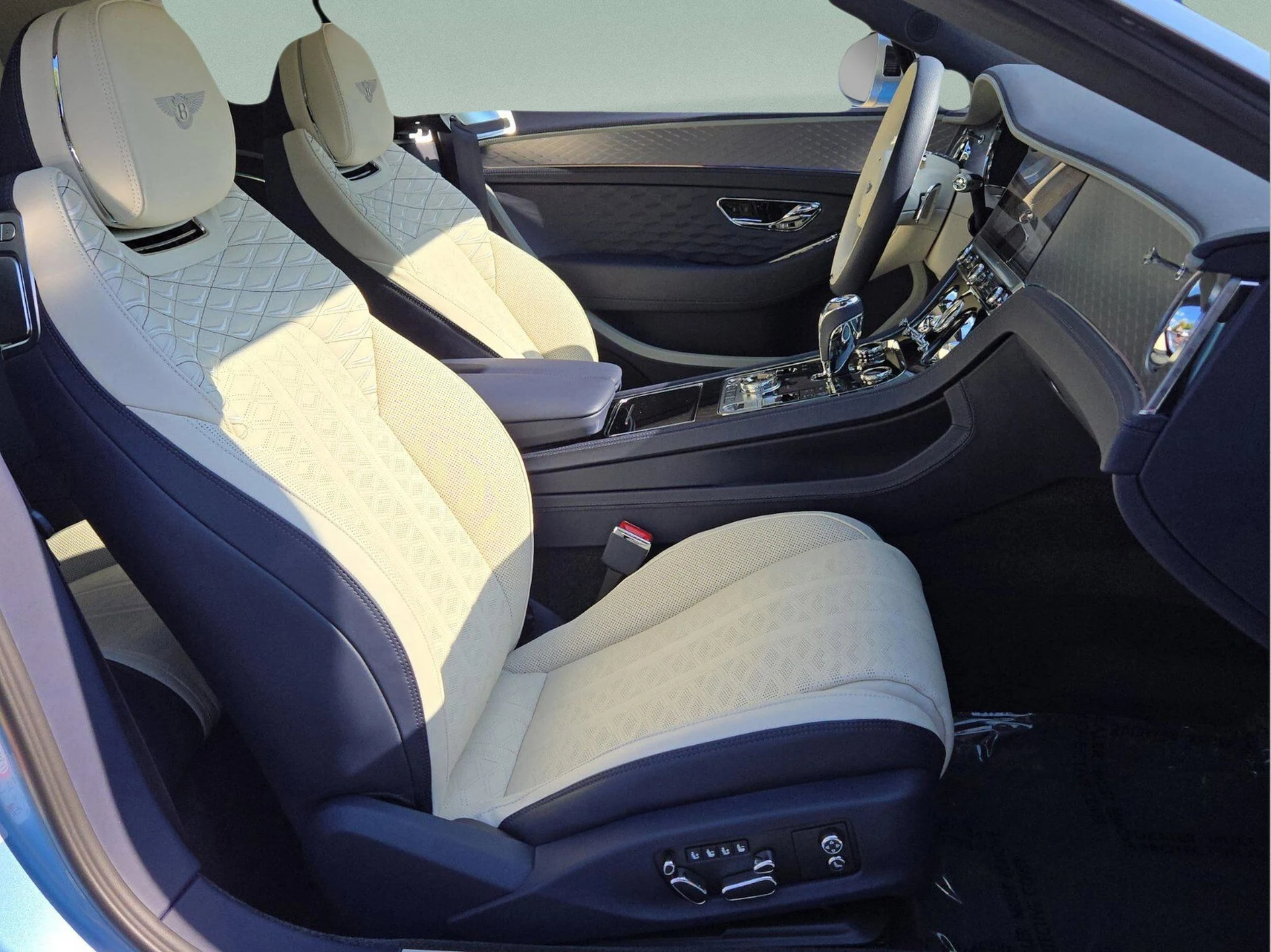 mph034_1574994873_befe9c1fddabcf73ac5584ecee85c775x_6d9f7b9063