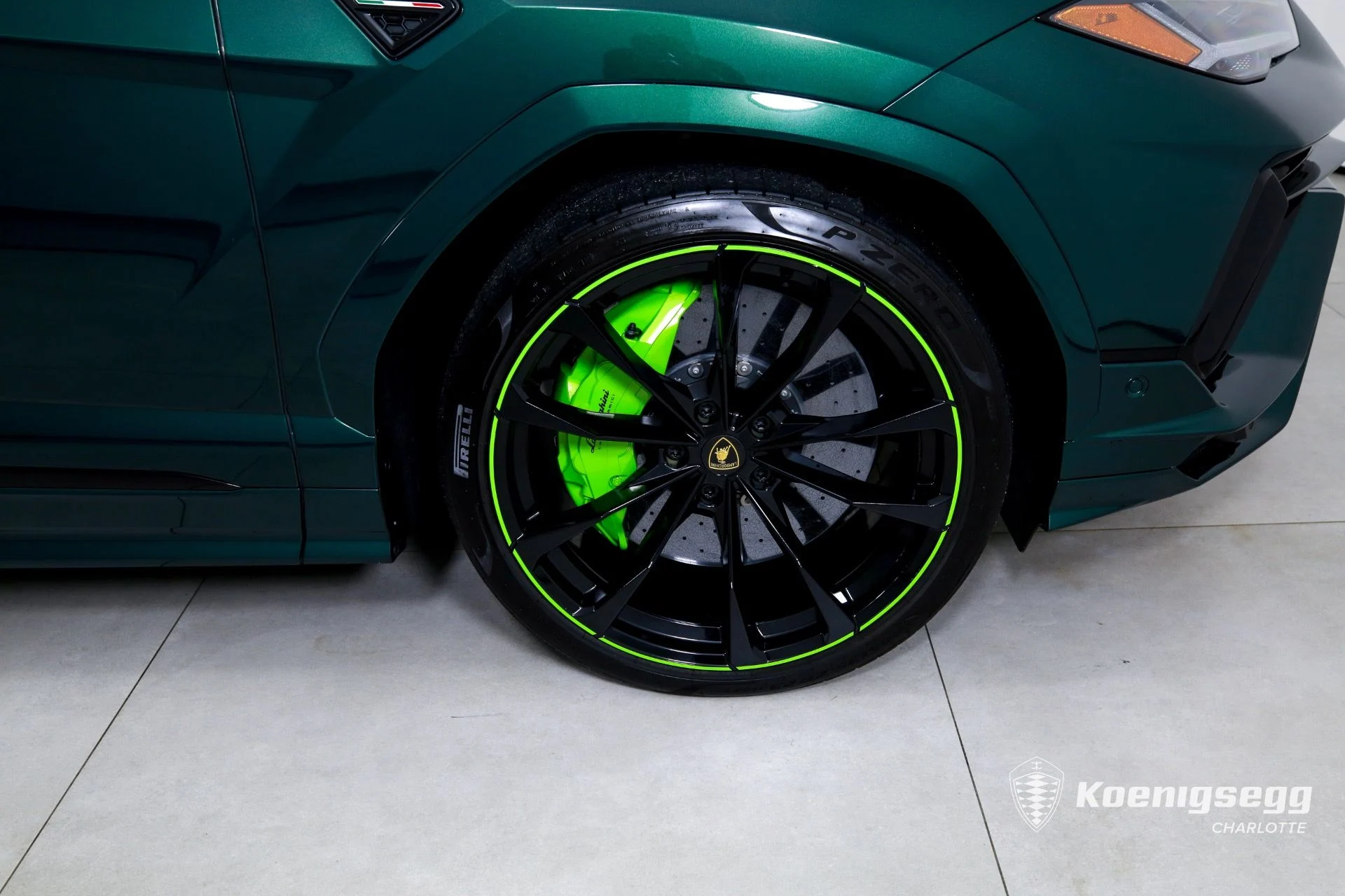 mph034_1587695024_Used_2024_Lamborghini_Urus_S_1760998520_dc4b1673b4