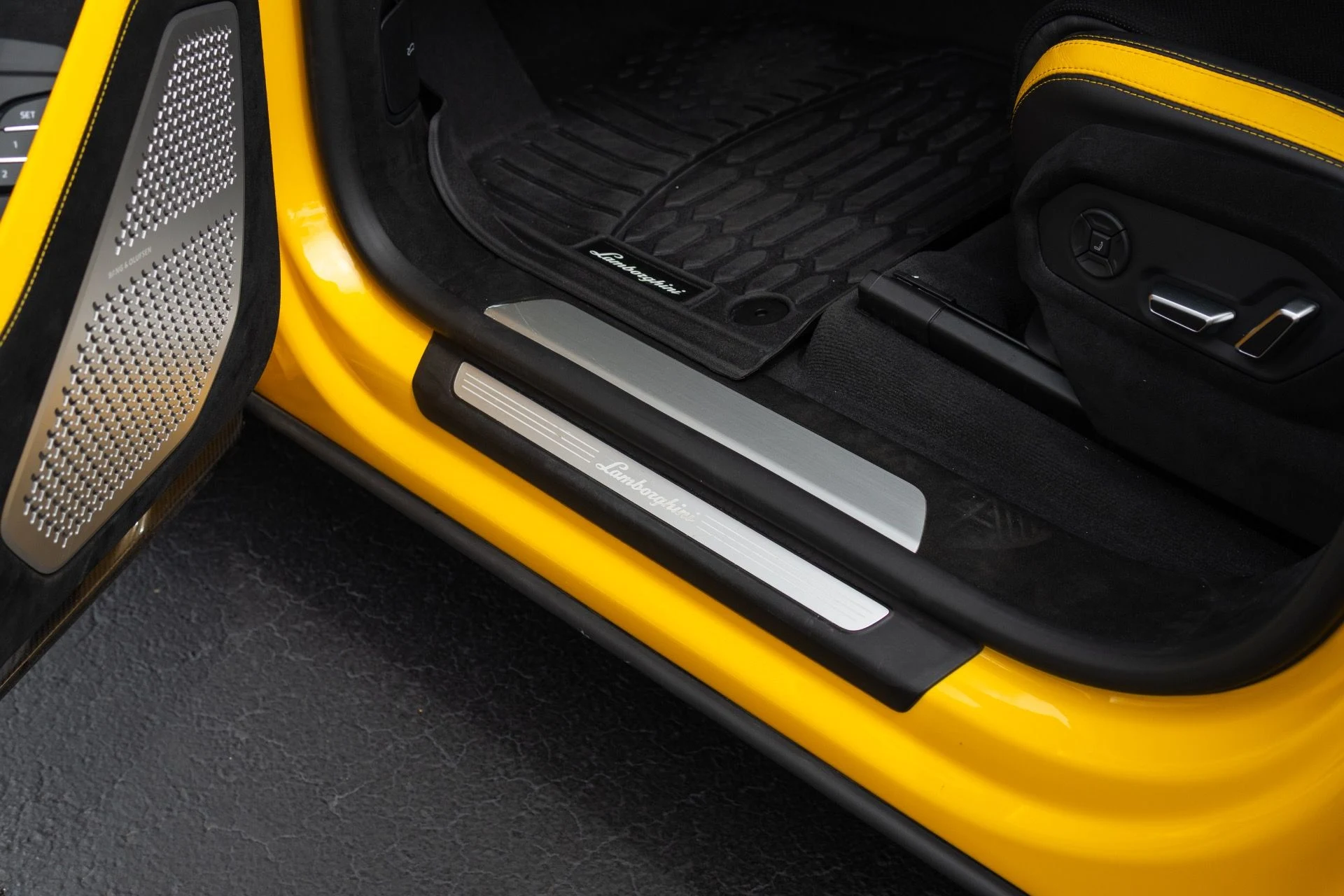 mph034_1588051177_Used_2024_Lamborghini_Urus_Performante_1773952296_8bc3175e95