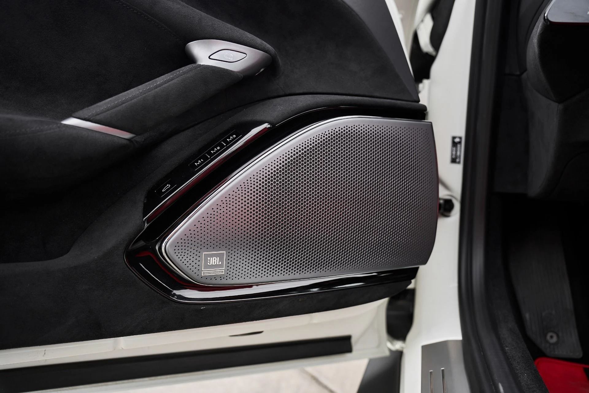 mph034_1594022219_Used_2024_Ferrari_Roma_Base_1763170083_78c5e39970