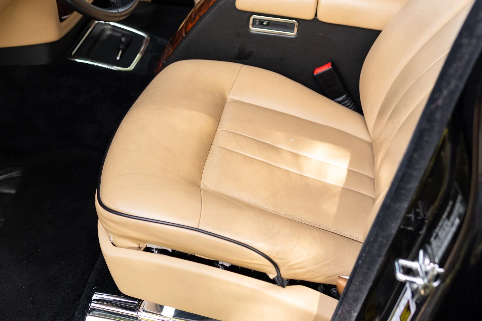 mph034_159864215_Used_2015_Rolls_Royce_Phantom_1779983365_80409a75c5