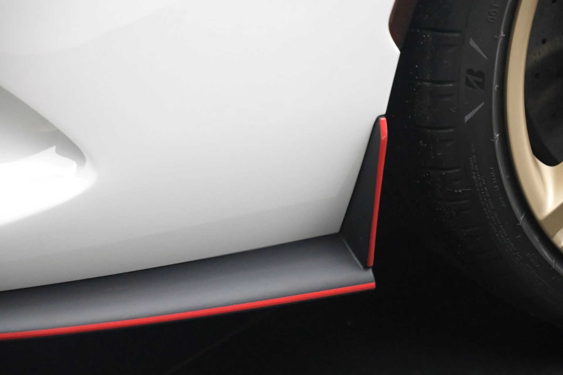 mph034_1599674507_Used_2025_Ferrari_296_GTS_1774108036_d8c25a365f