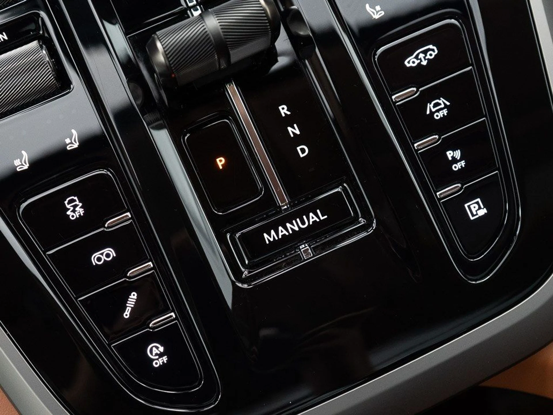 mph034_16017158_96f9dc50a2b3a4d15b9d6c1303f8d5a4_1ddbebf946