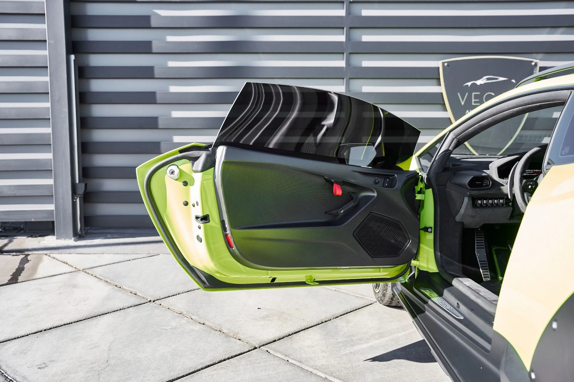 mph034_1633184690_Used_2024_Lamborghini_Huracan_Sterrato_Base_1767062428_149c15b0e0