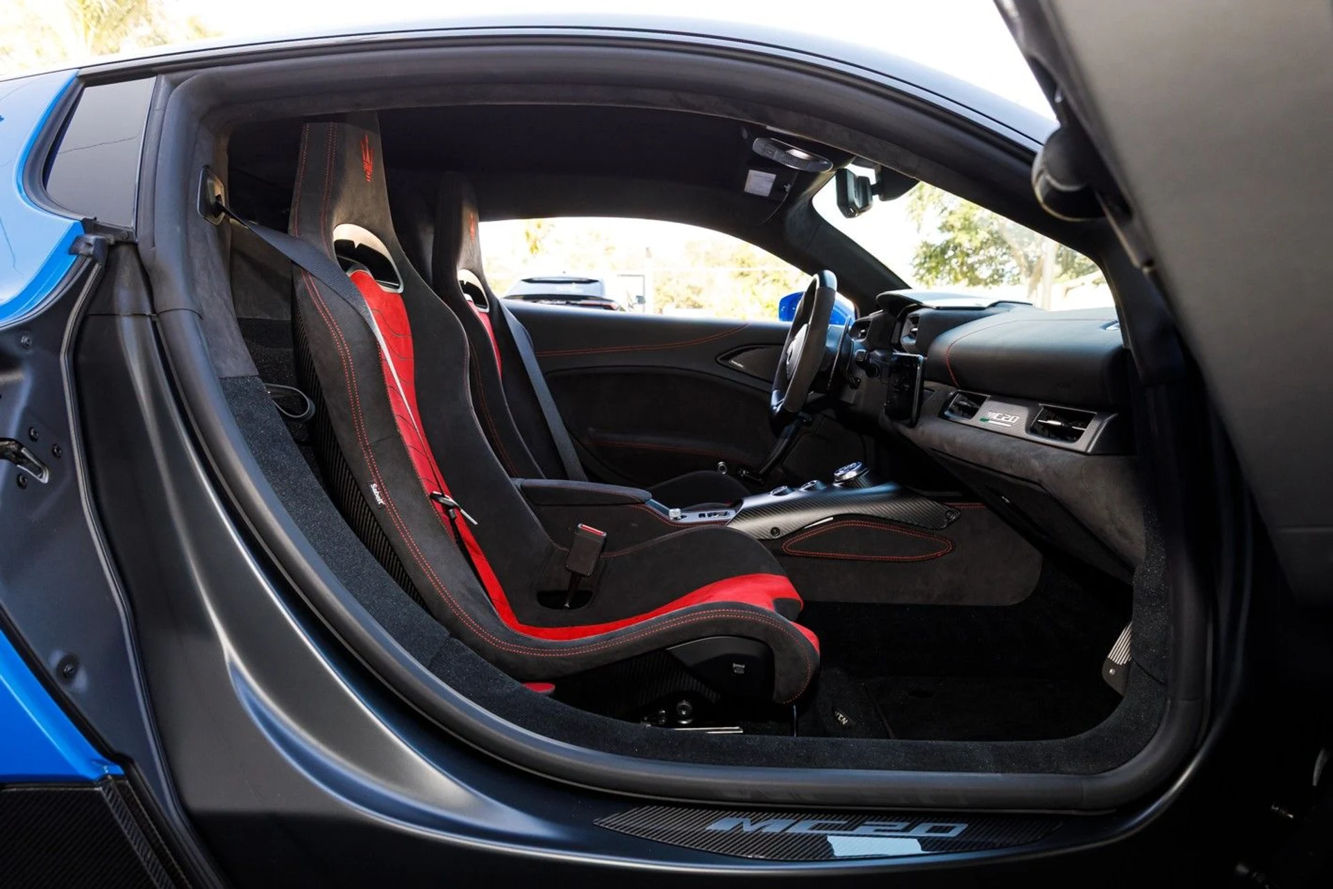 mph034_1641591284_641_p35_l_1e7b45c389