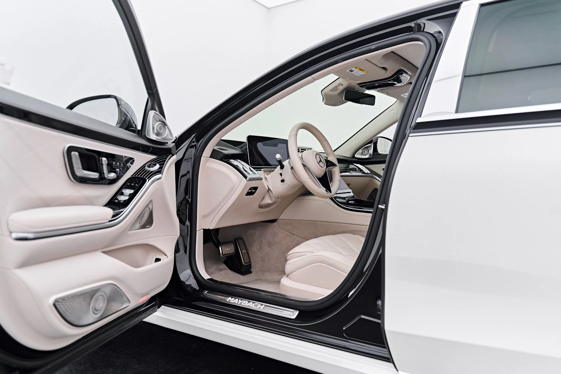 mph034_1648268395_Used_2023_Mercedes_Benz_S_Class_Maybach_S_680_1790207183_5ba5b71cce
