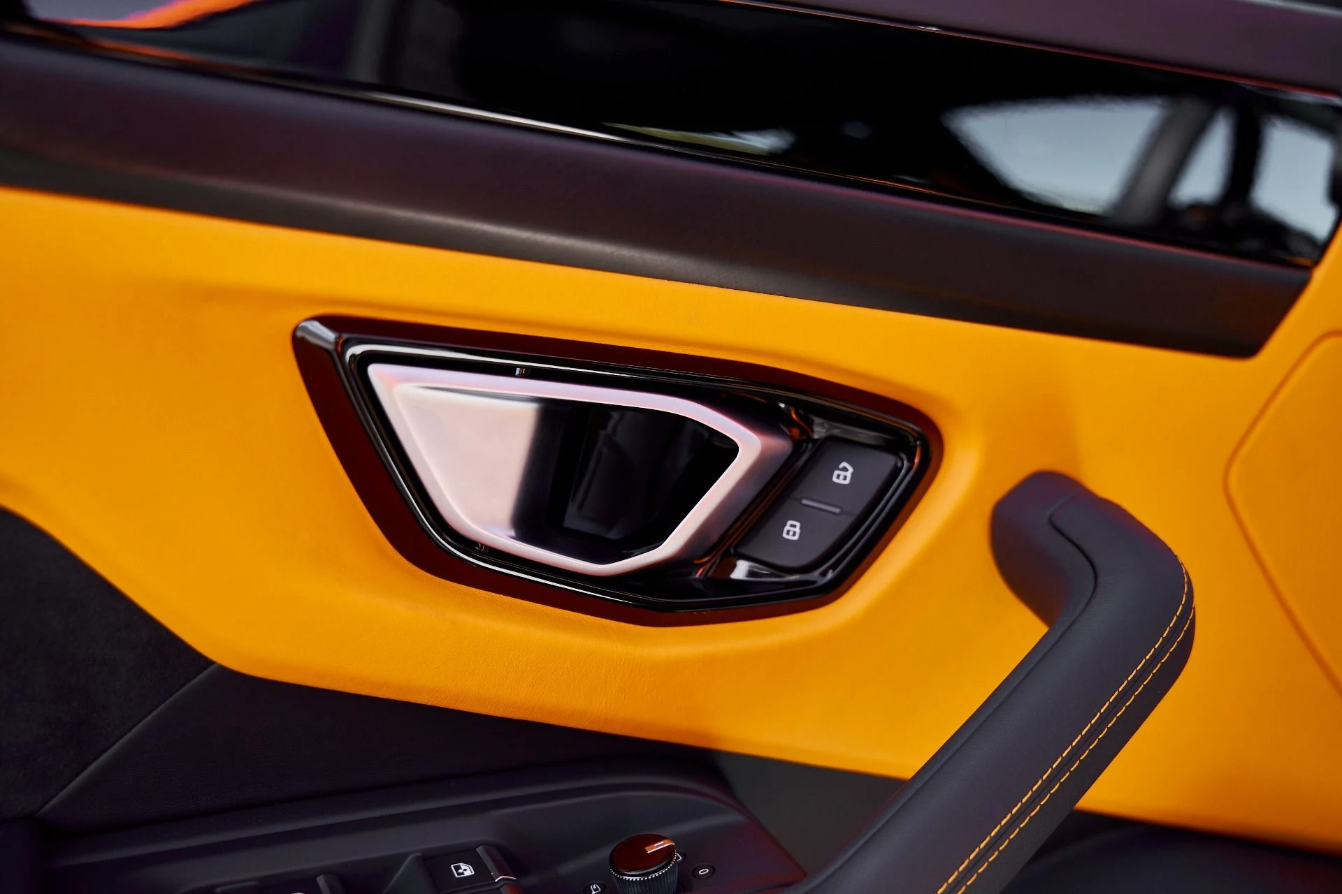 mph034_1656334316_Used_2024_Lamborghini_Urus_S_1768961909_57116dfafe