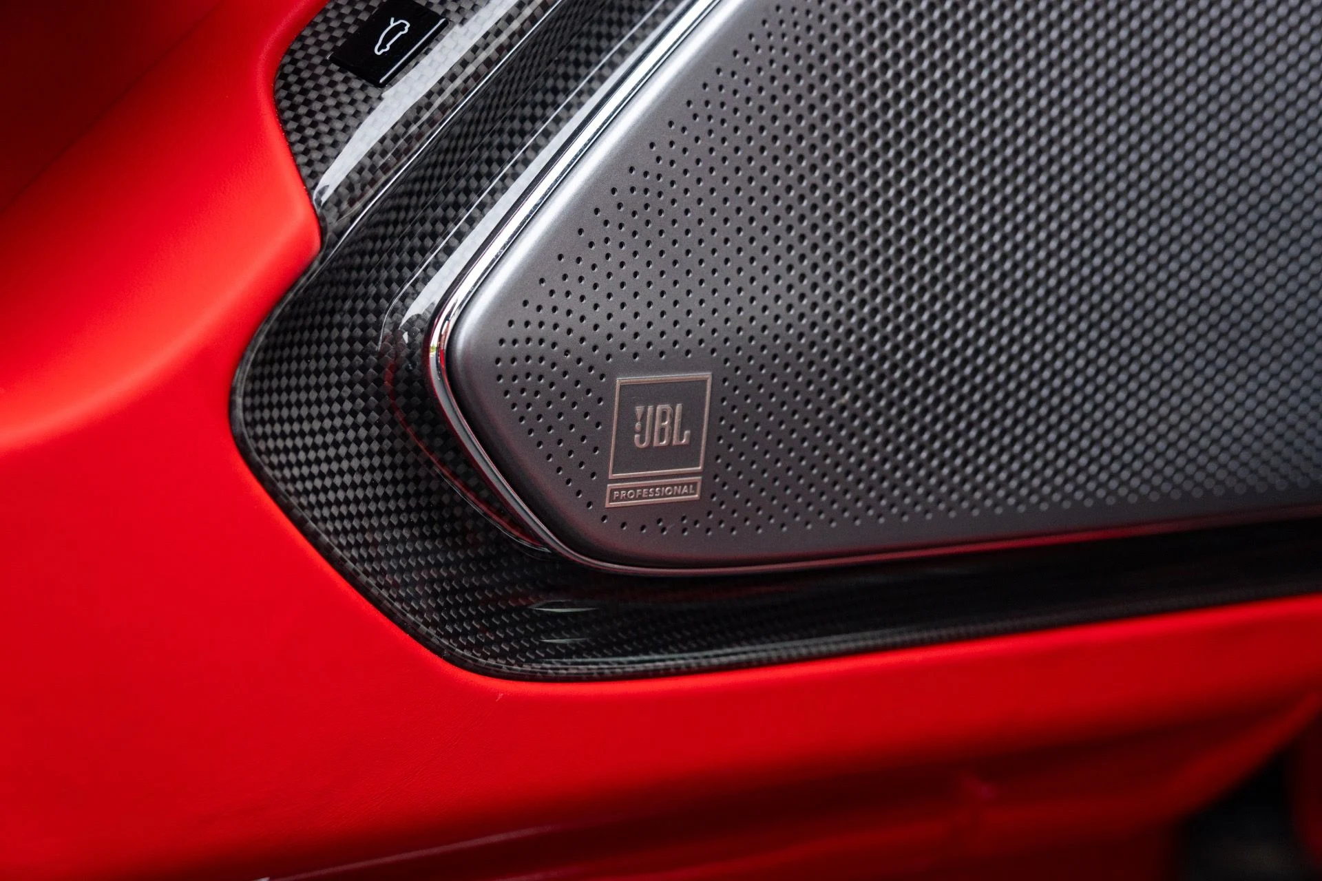 mph034_1668359836_Used_2023_Ferrari_Roma_1777005512_de37a155d5