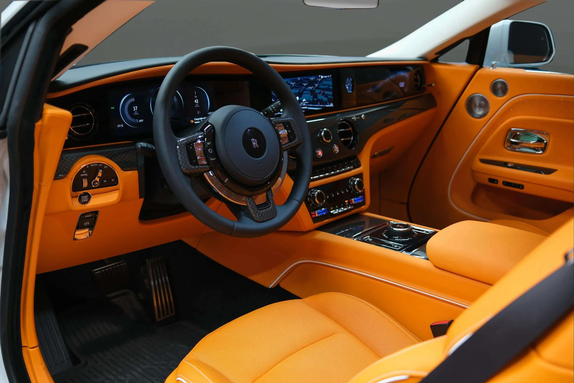 mph034_1668396004_22e637fb_da8c_4a1c_b22c_39f8f0946fde_202620_Rolls_Royce20_Black20_Badge20_Spectre20282600829_34_621cea7976