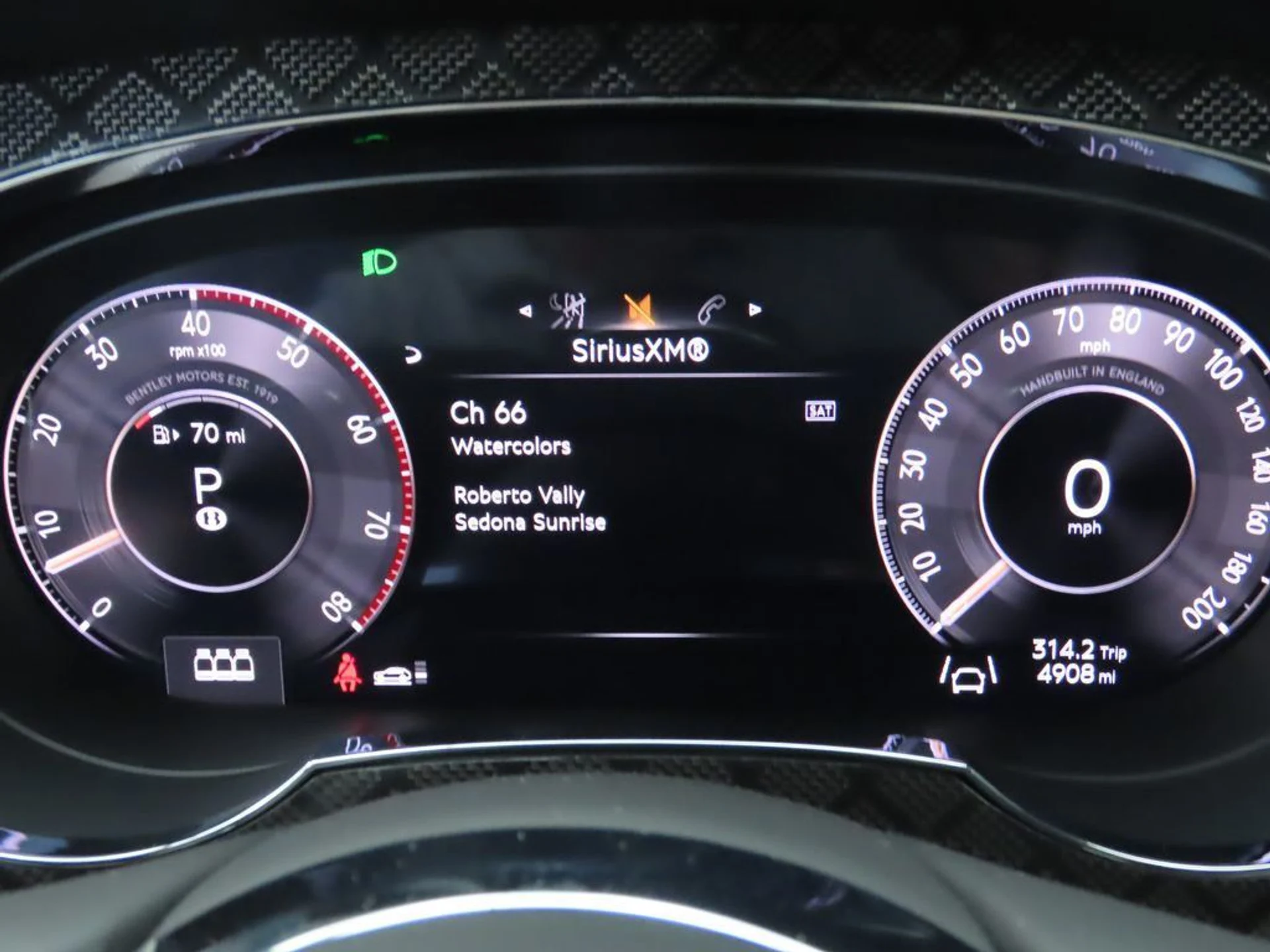 mph034_167433351_used_2024_bentley_bentayga_v8awd_8119_22892488_35_1024_96022b9d8f