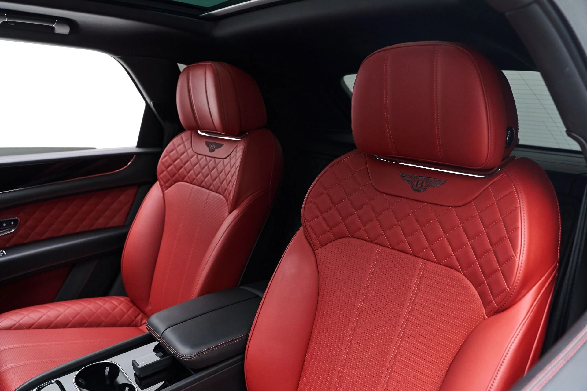 mph034_1681342589_Used_2017_Bentley_Bentayga_W12_1648839967_8010ad2cbb