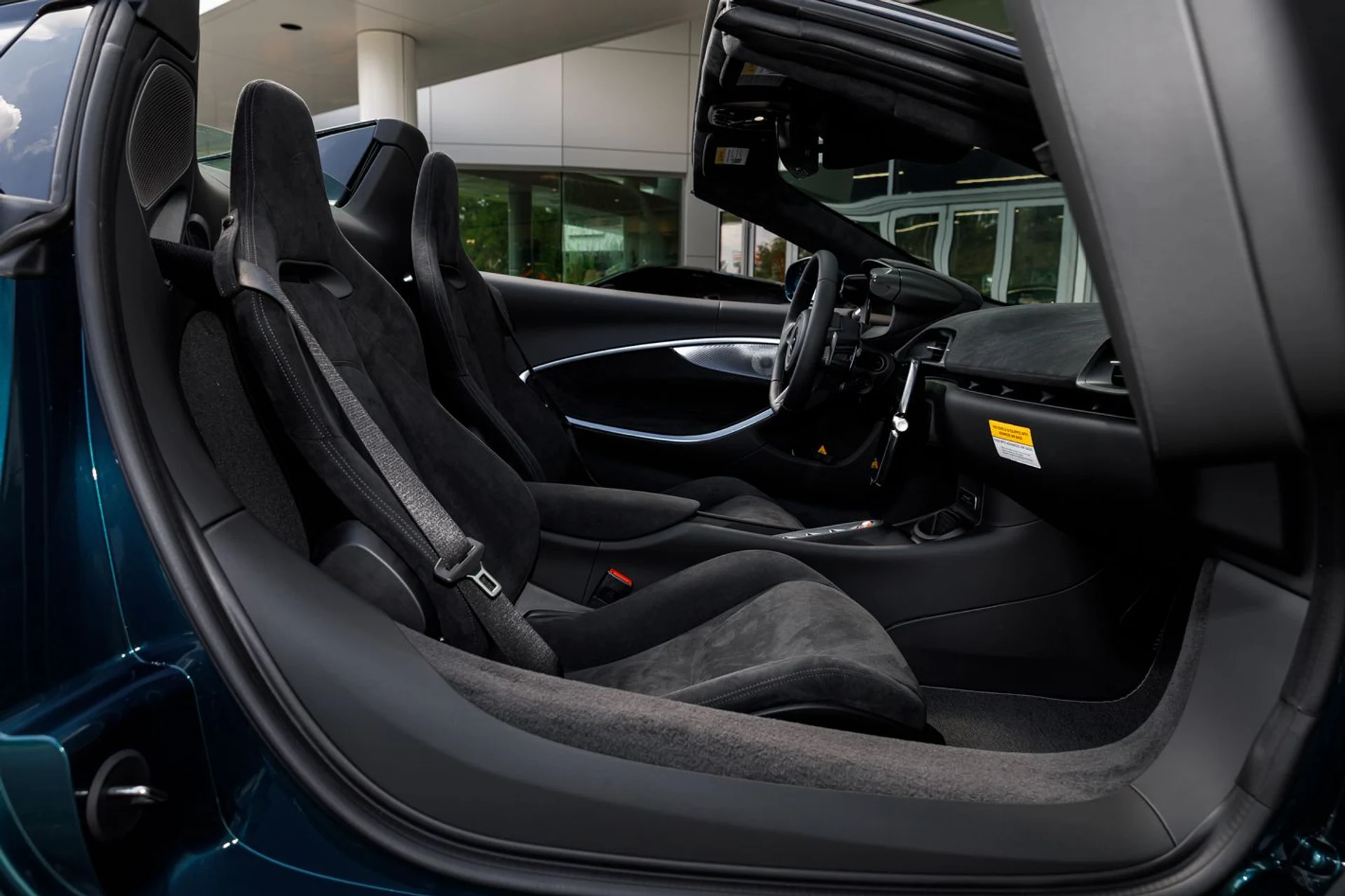 mph034_1683489110_587_p35_l_1980c96a0d