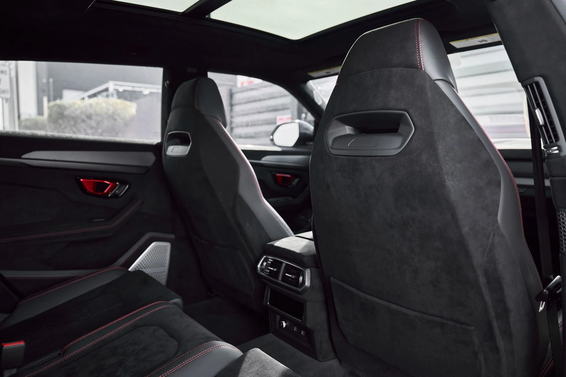 mph034_1707322336_Used_2023_Lamborghini_Urus_Performante_1771116666_0bb8ce7761