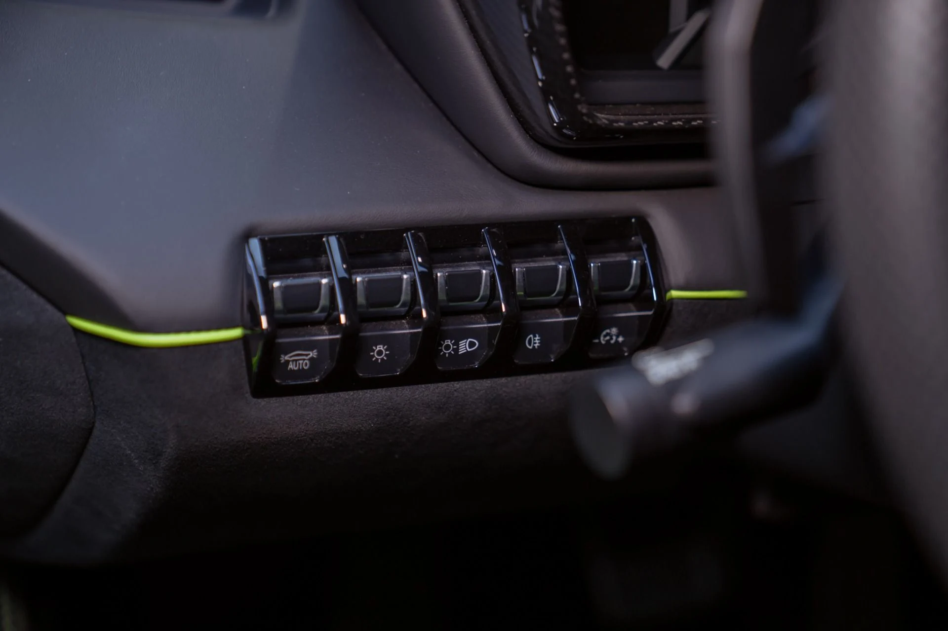mph034_1712291470_Used_2016_Lamborghini_Aventador_LP_750_4_SV_1791299177_1f04f91b7b