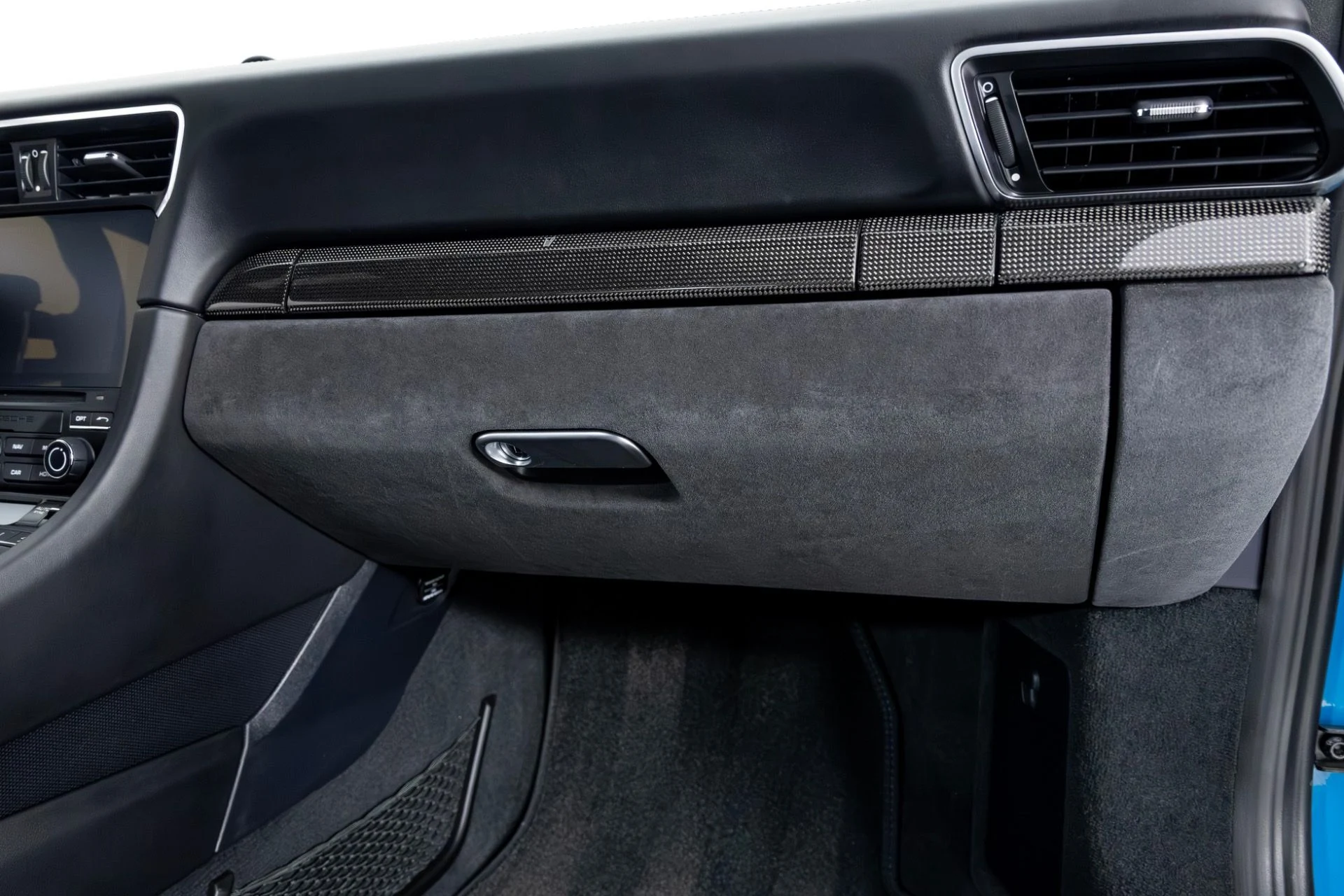 mph034_1715499642_Used_2018_Porsche_911_GT_2_RS_1766512611_c214297000