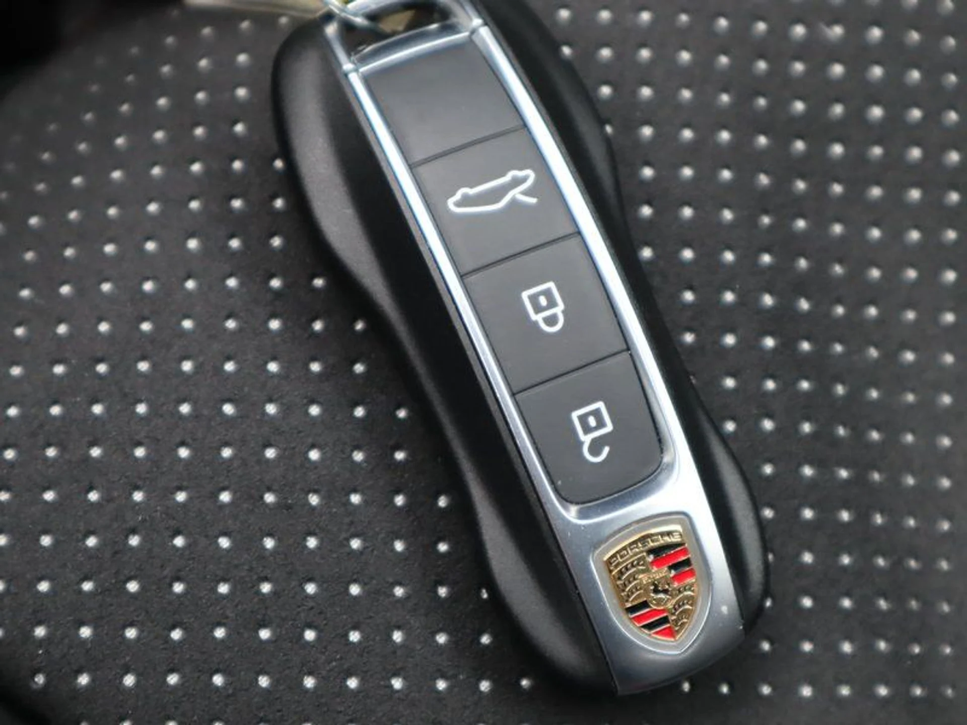 mph034_1718312066_38162857_06461_9468efe9a0a097ffd91643e86d901366_f95cb93ad0