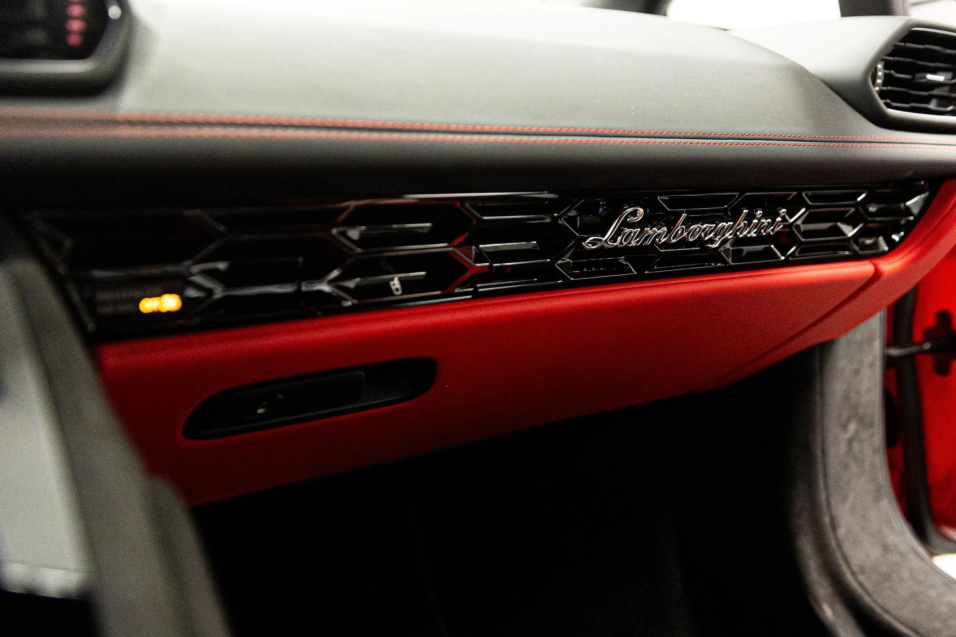 mph034_1726913965_6015061e7f7f5956a5b2237c9df82322x_a12cb227dc