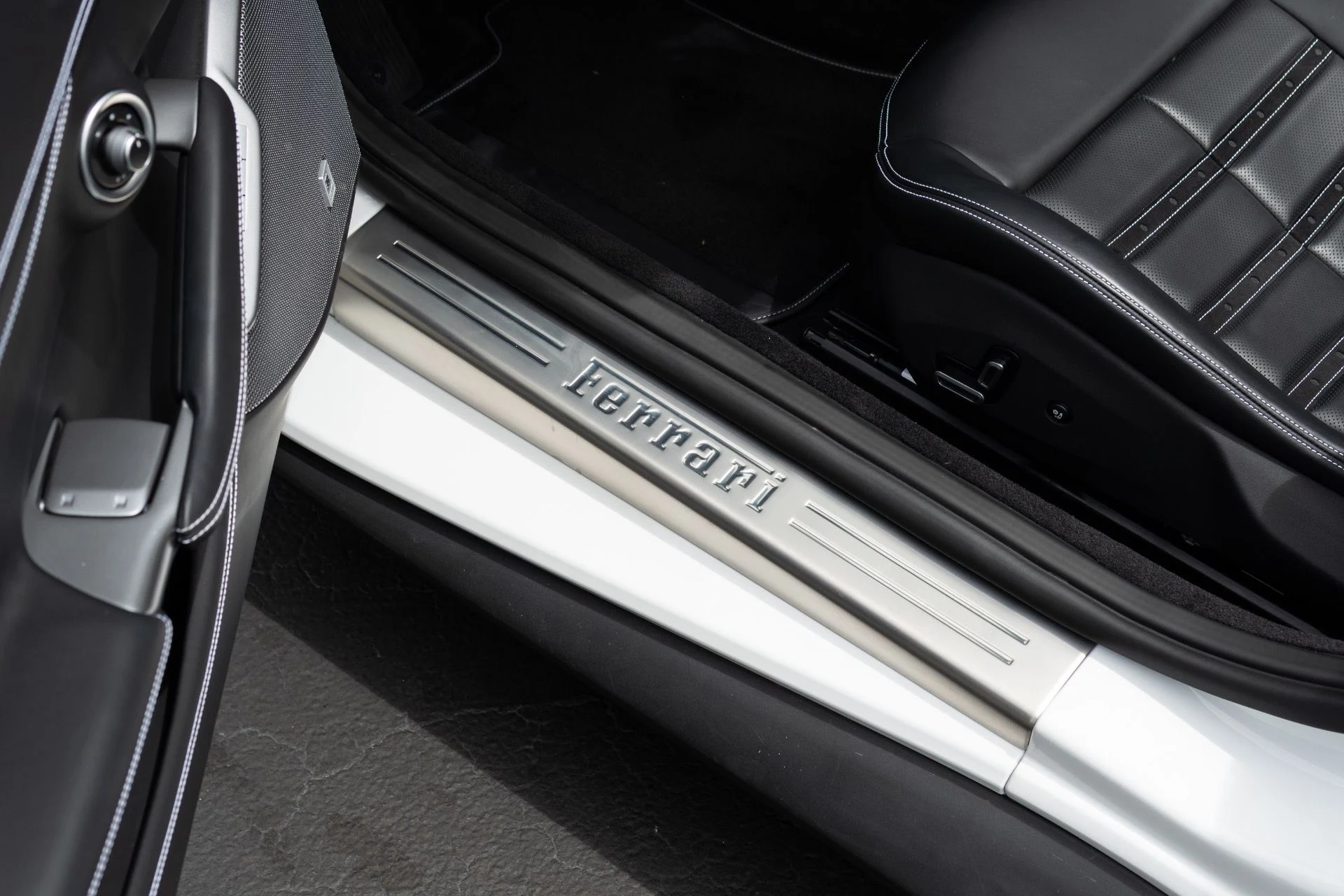 mph034_1732906549_Used_2023_Ferrari_Portofino_M_1775657761_9eeec10efb