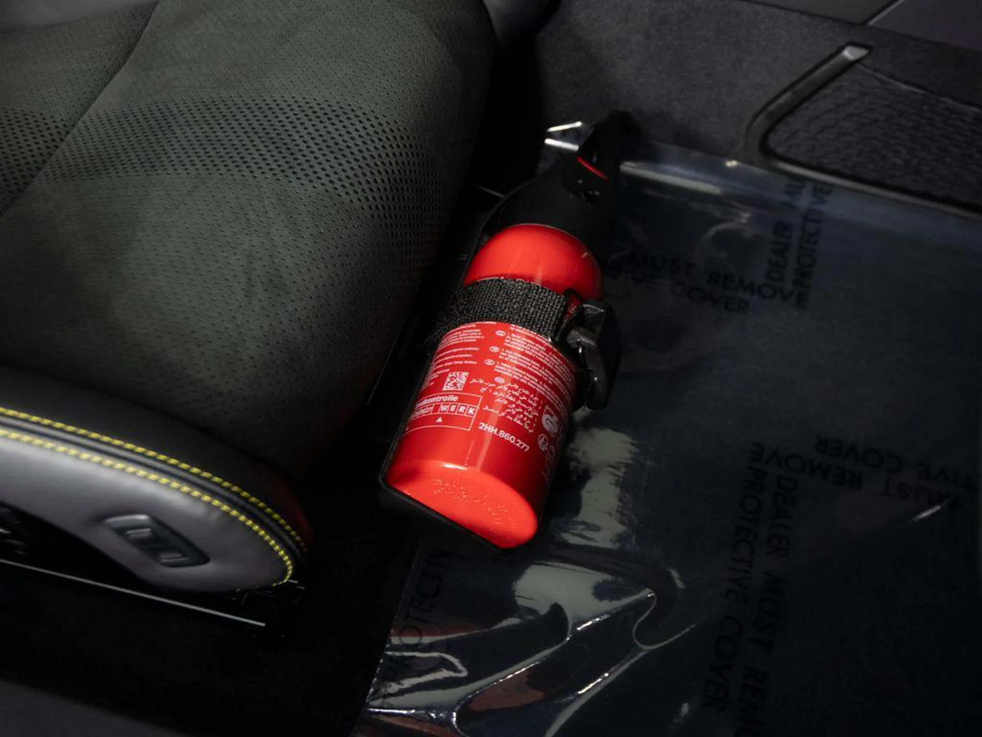 mph034_1748813959_ydjm_Gzp_F1_Se_WWE_Rl_V_Cx_C5_J_Hx_UUM_61158a16d5