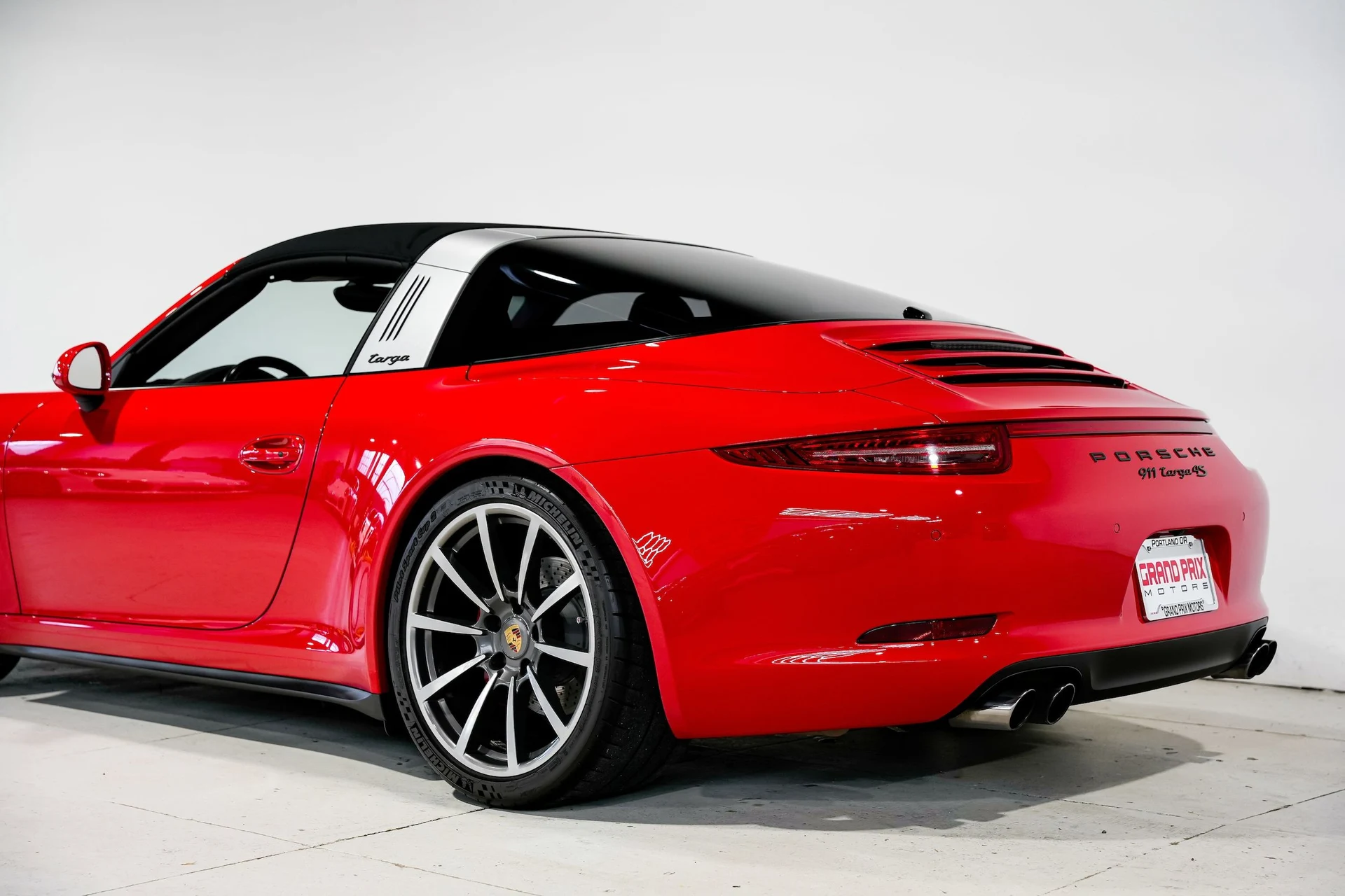 mph034_1767865060_e94600ba327fc1f72da8993b2819b133x_ddfbdbe997