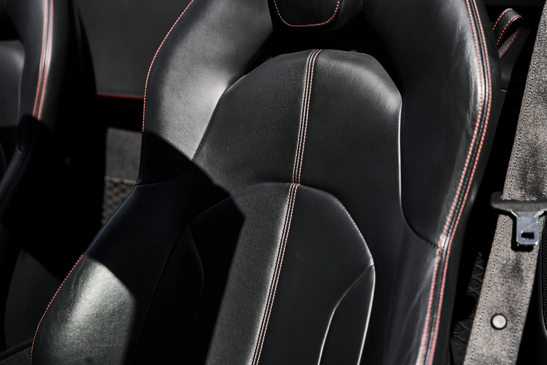 mph034_1774617205_Used_2023_Ferrari_F8_Spider_Base_1774742652_42901035c5