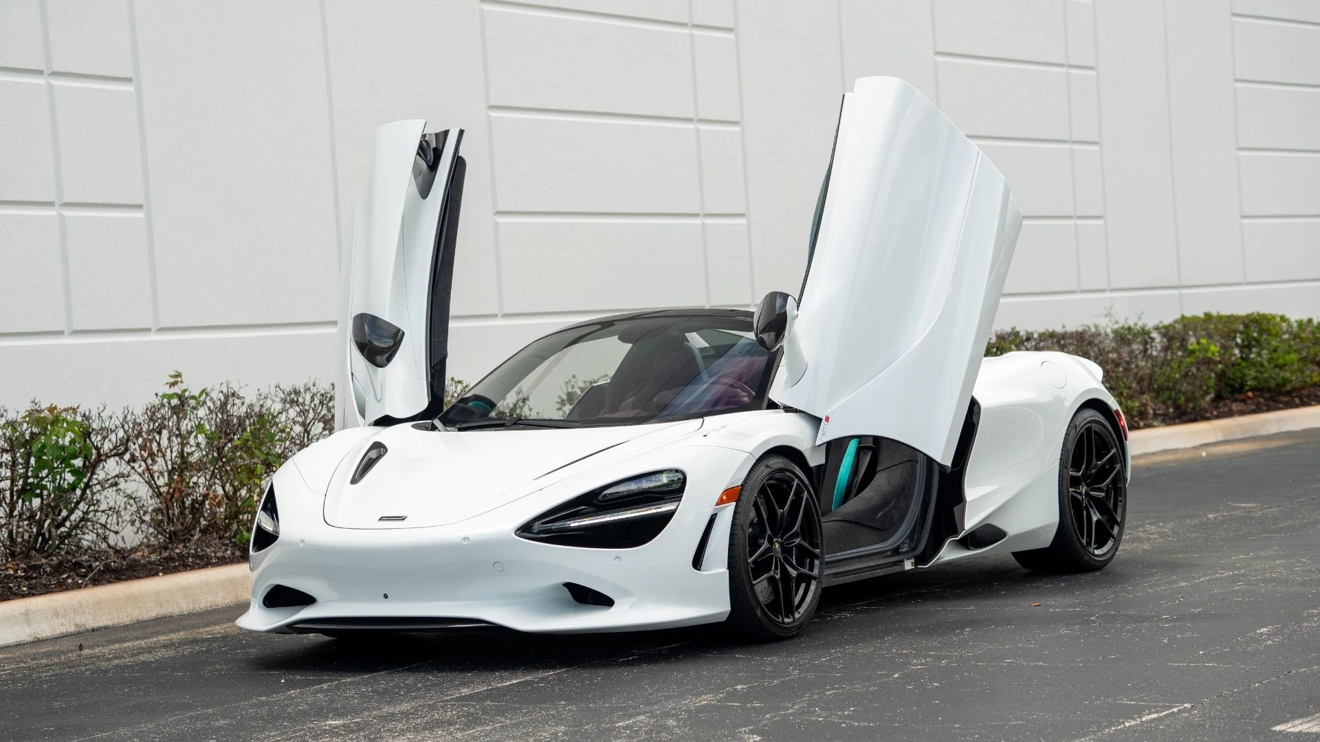 mph034_1794577803_Used_2024_Mc_Laren_750_S_Spider_1753306254_0dd2d0e640