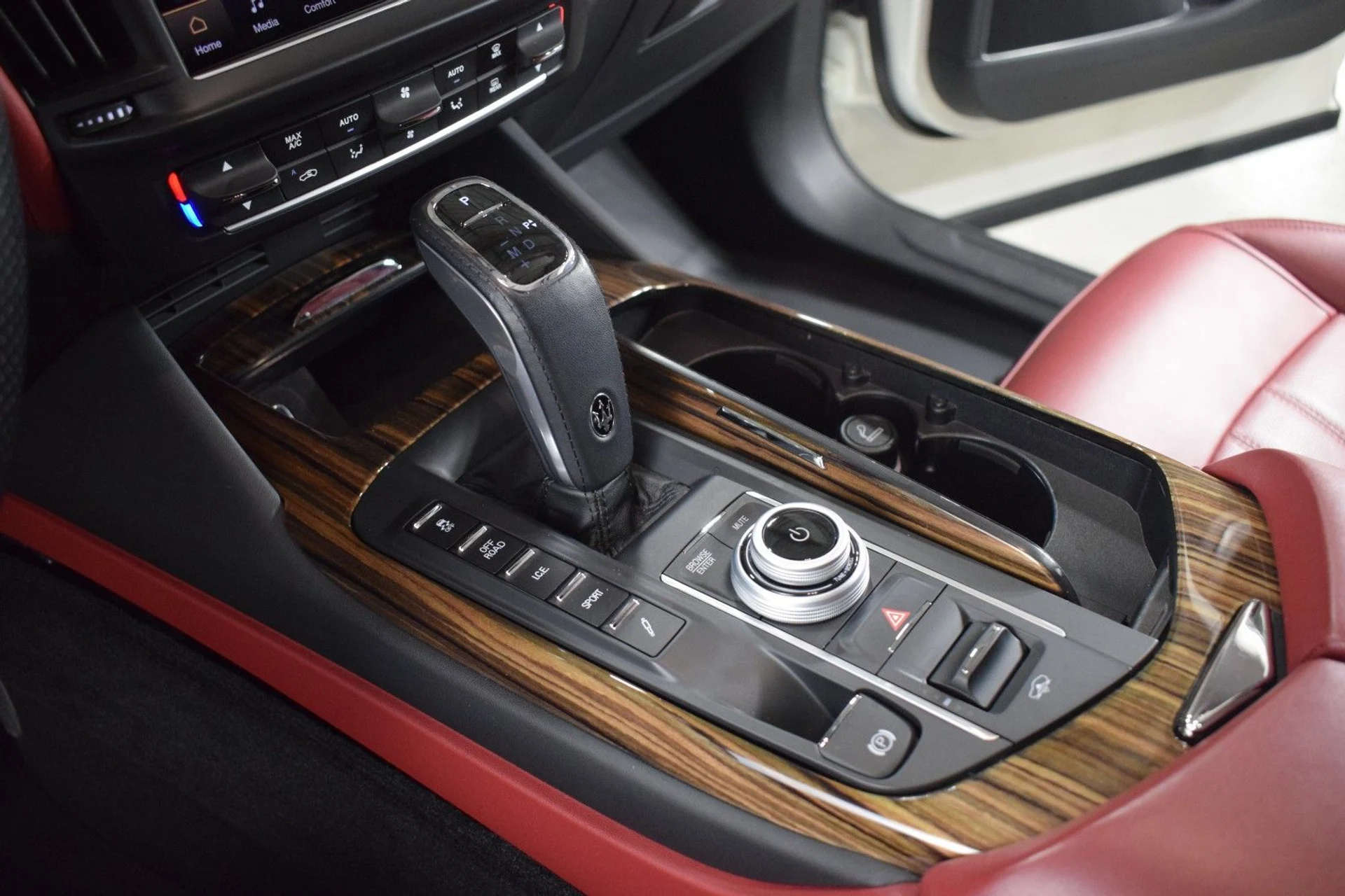 mph034_1805912749_b0c2268e64c4c42f949f1f8c5da4fb79x_d877a5dc9a