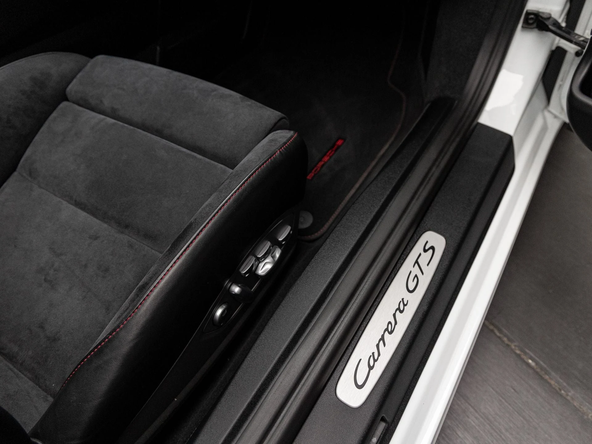 mph034_181466981_35_f9480f01cd