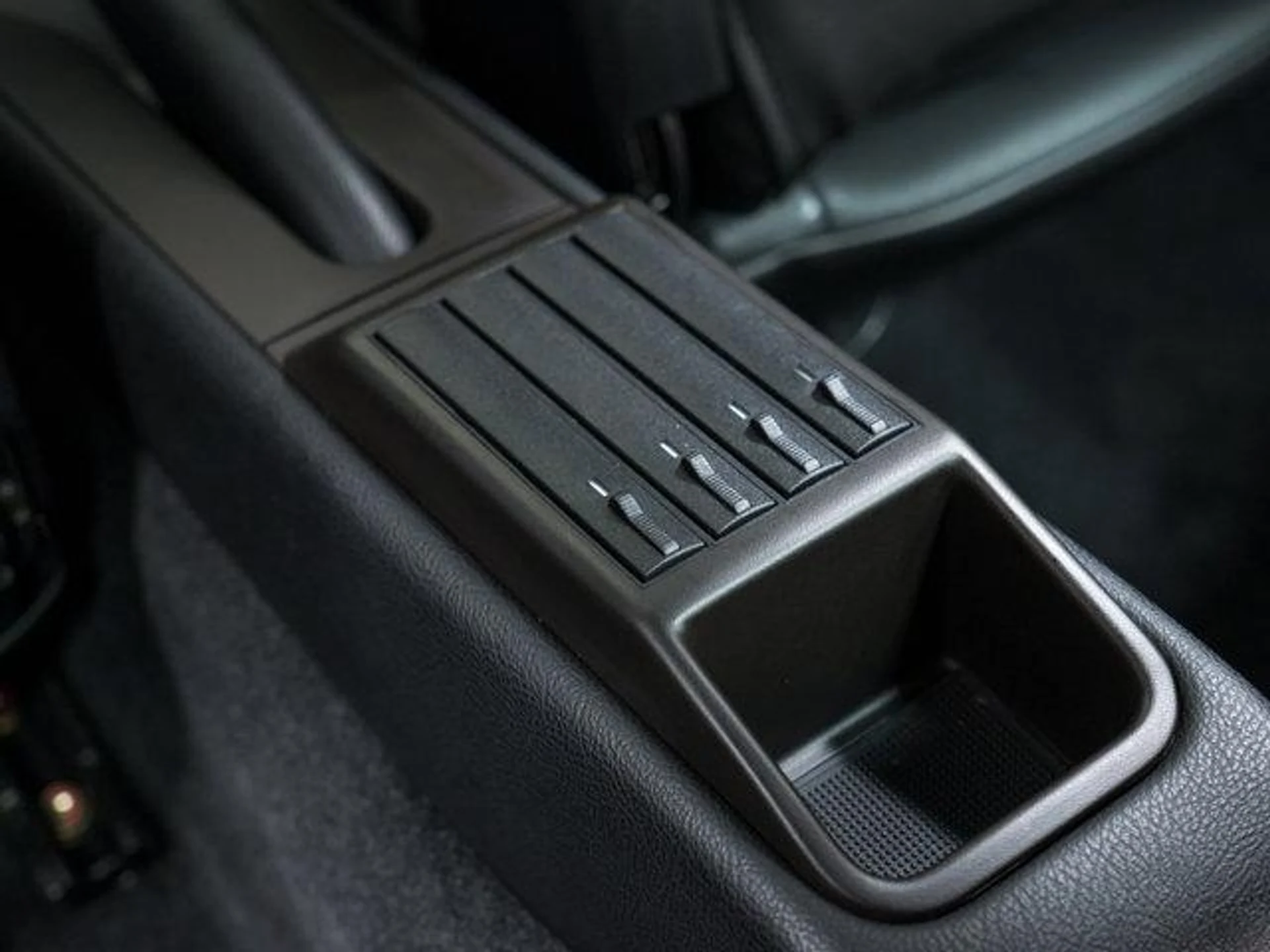 mph034_1836218755_e930e3_Kx_X_42yo_Ey_Mw_E_Ry_Sw_HFBQ_5ed9bd0d8f