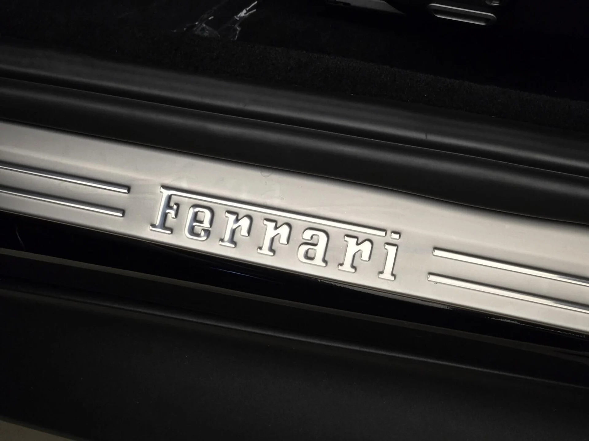 mph034_1836451866_Used_2024_Ferrari_Roma_1758782905_4b3e97dd55