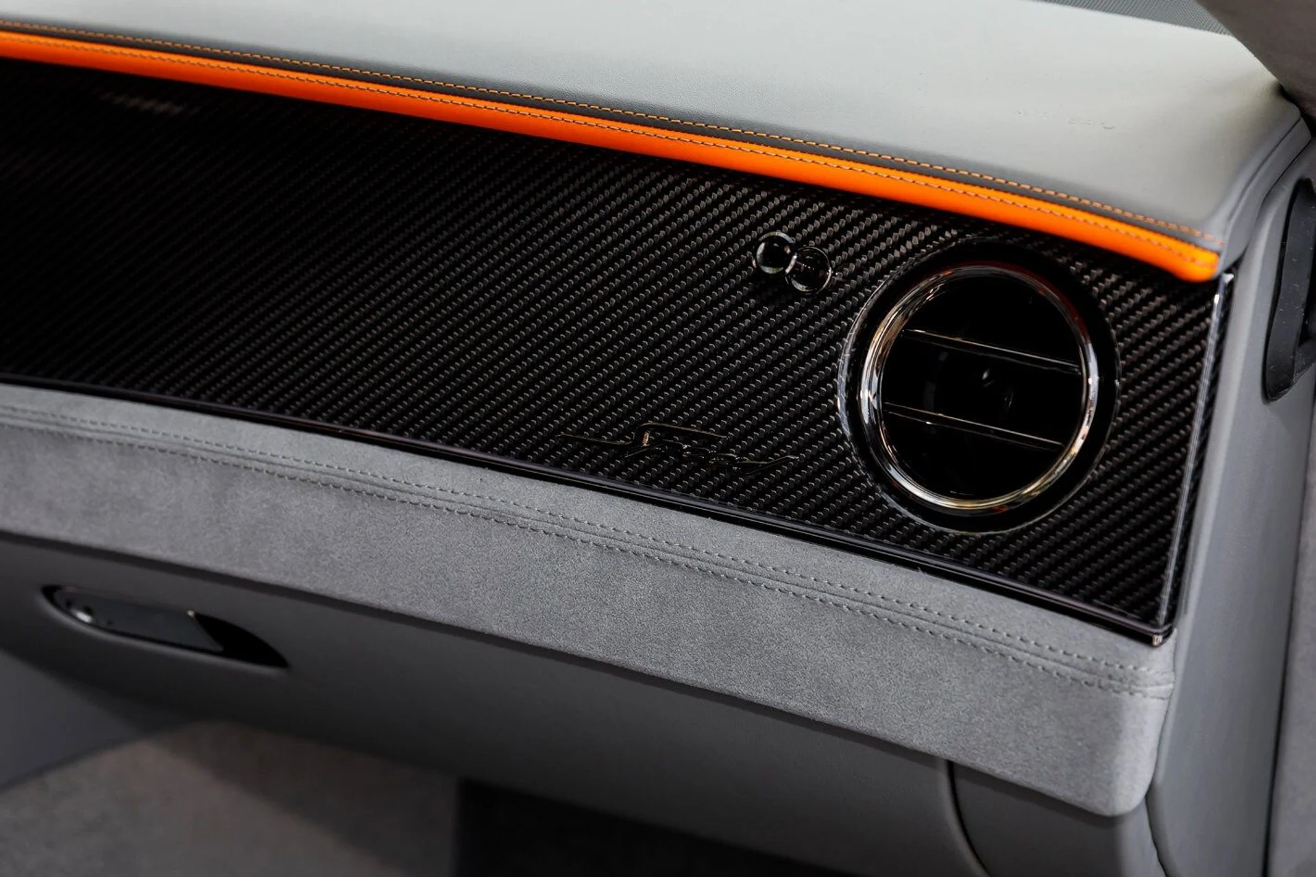 mph034_1839216761_07be7c33627cddfb06705514ff18e0efx_832ceee878