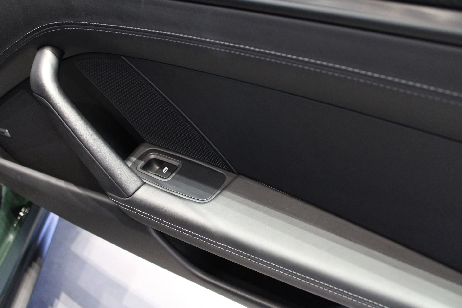 mph034_1842657147_c2c5ab793b0e667abc93b6ff1c1aa721x_21983a9d30