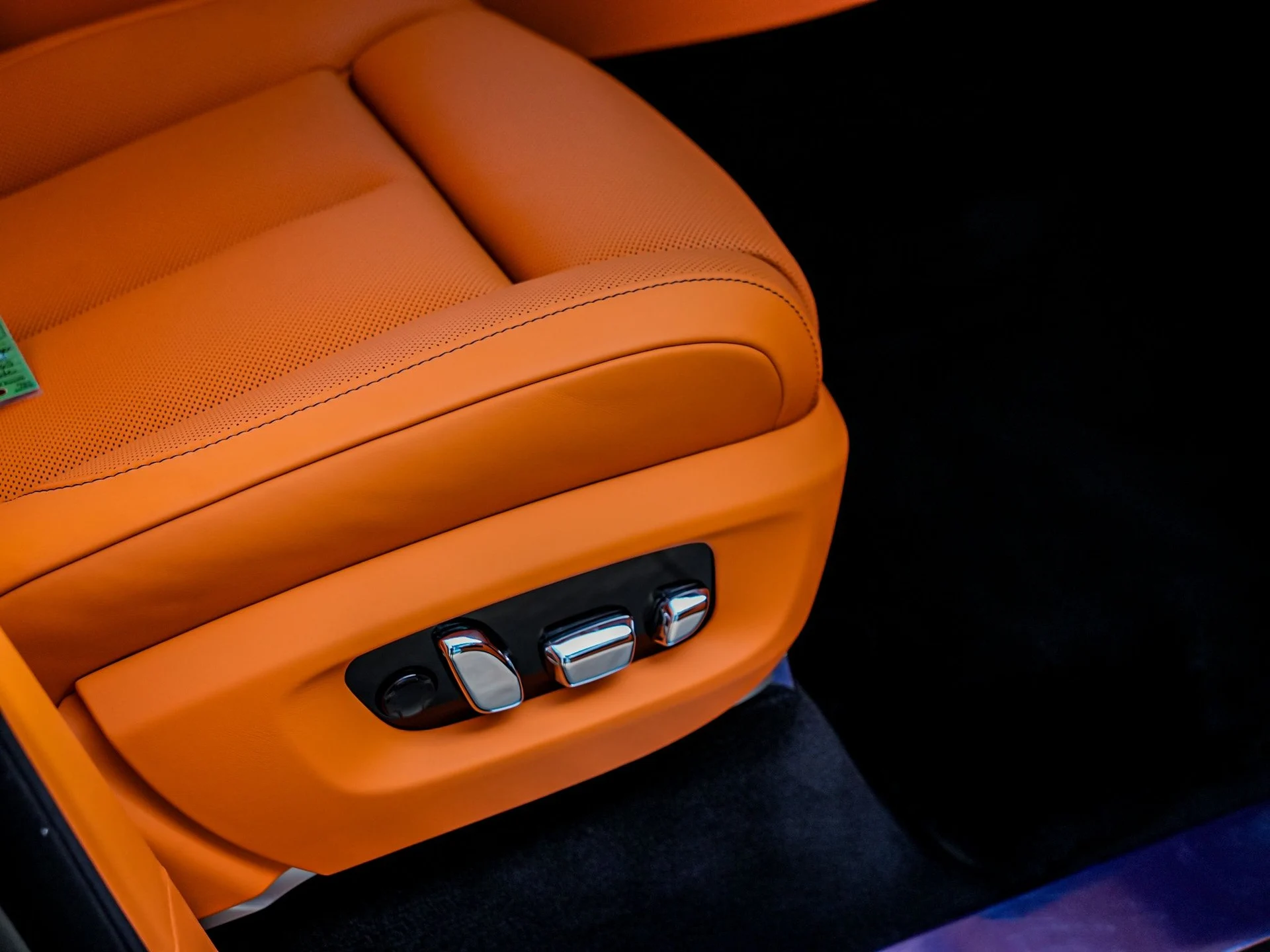 mph034_1845411415_Hi_Tech_Luxury_Imports_LLC_SLA_23_HA_06_VU_236740_image_34_0536b26798