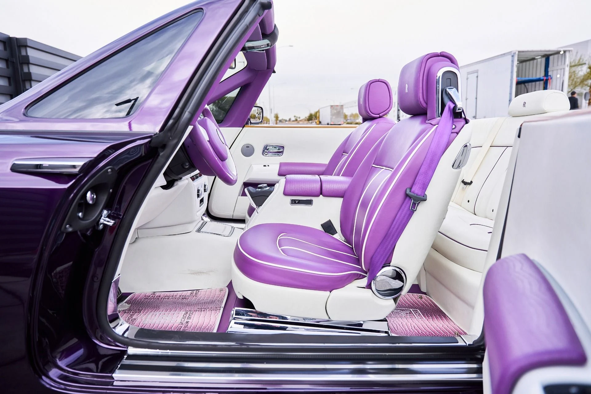 mph034_1848566469_Used_2008_Rolls_Royce_Phantom_Drophead_Coupe_Base_1769136026_f4c569c0fc